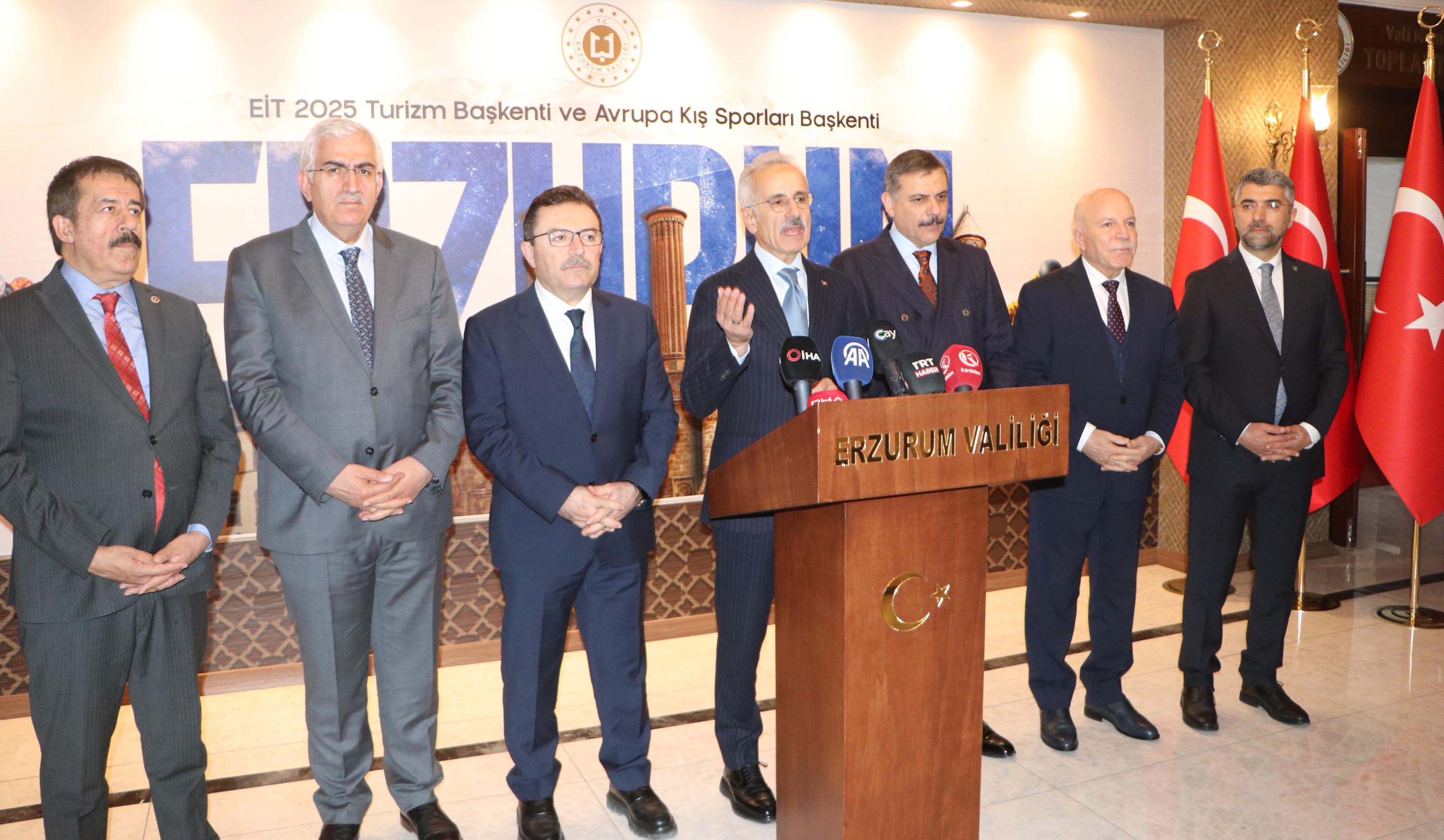 Ulaştırma ve Altyapı Bakanı Abdulkadir Uraloğlu