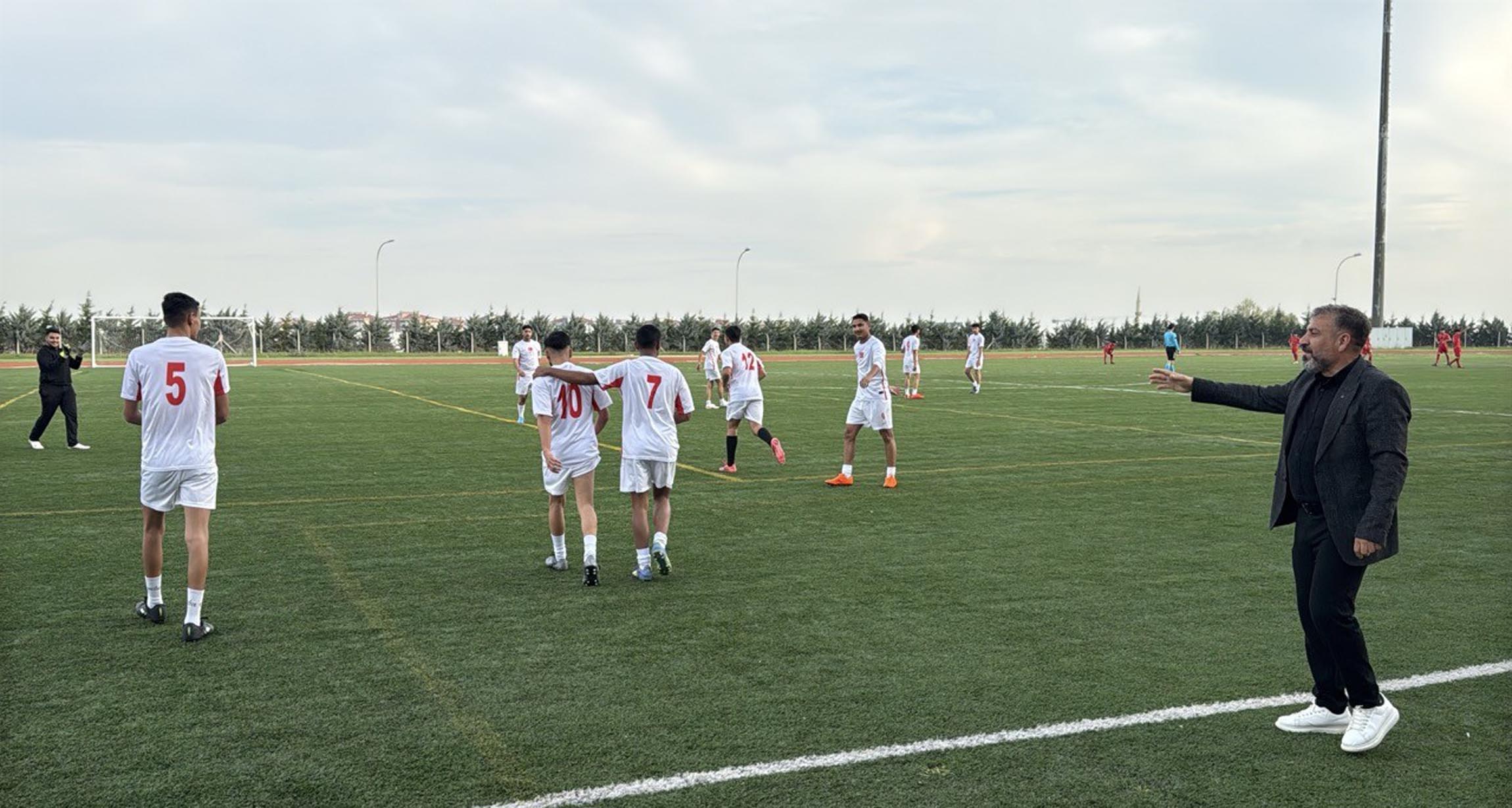 Tekirdağ Valisi ve Emniyet Müdürü gençlerle