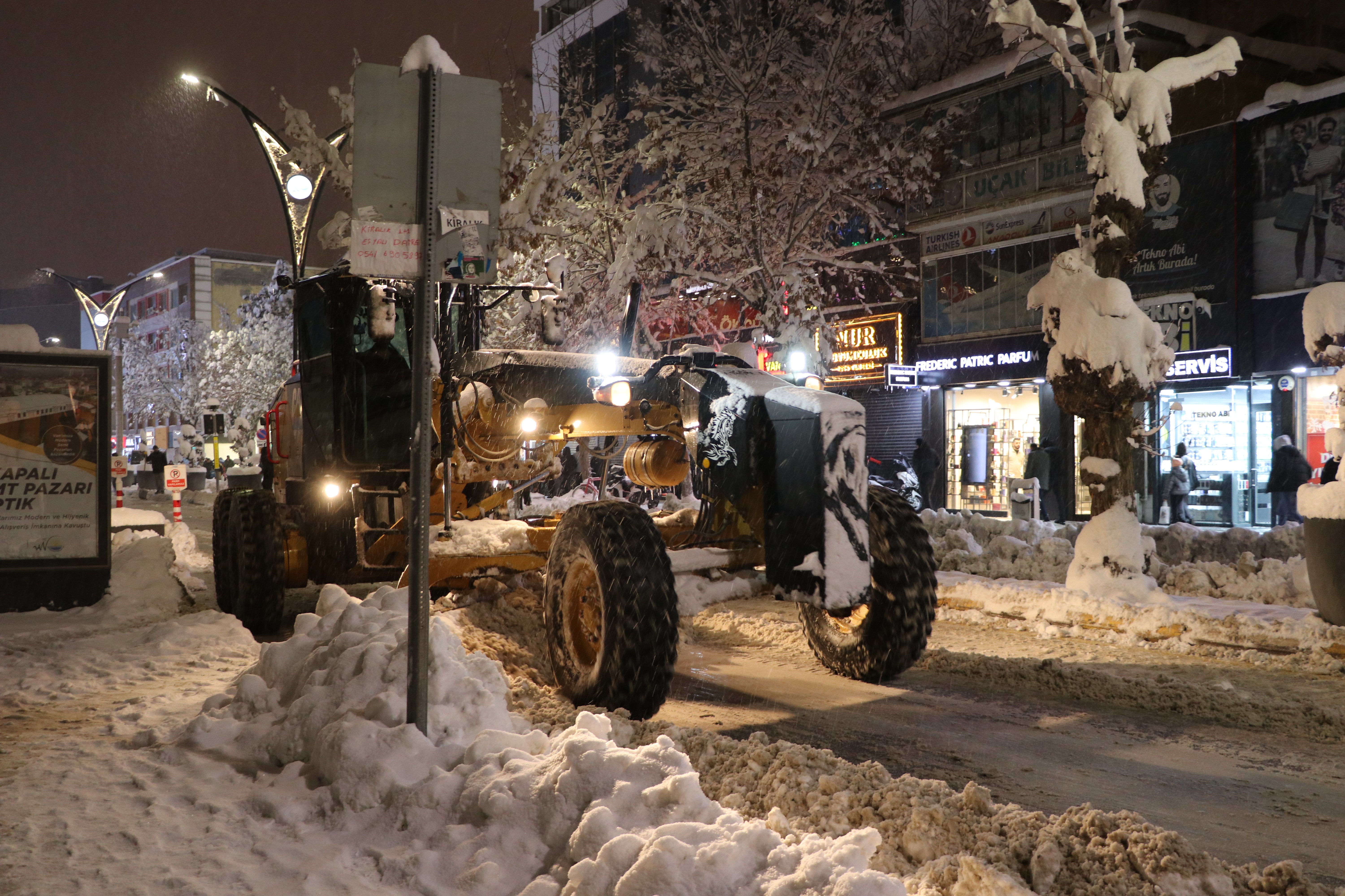 Van kar temizleme çalışmaları