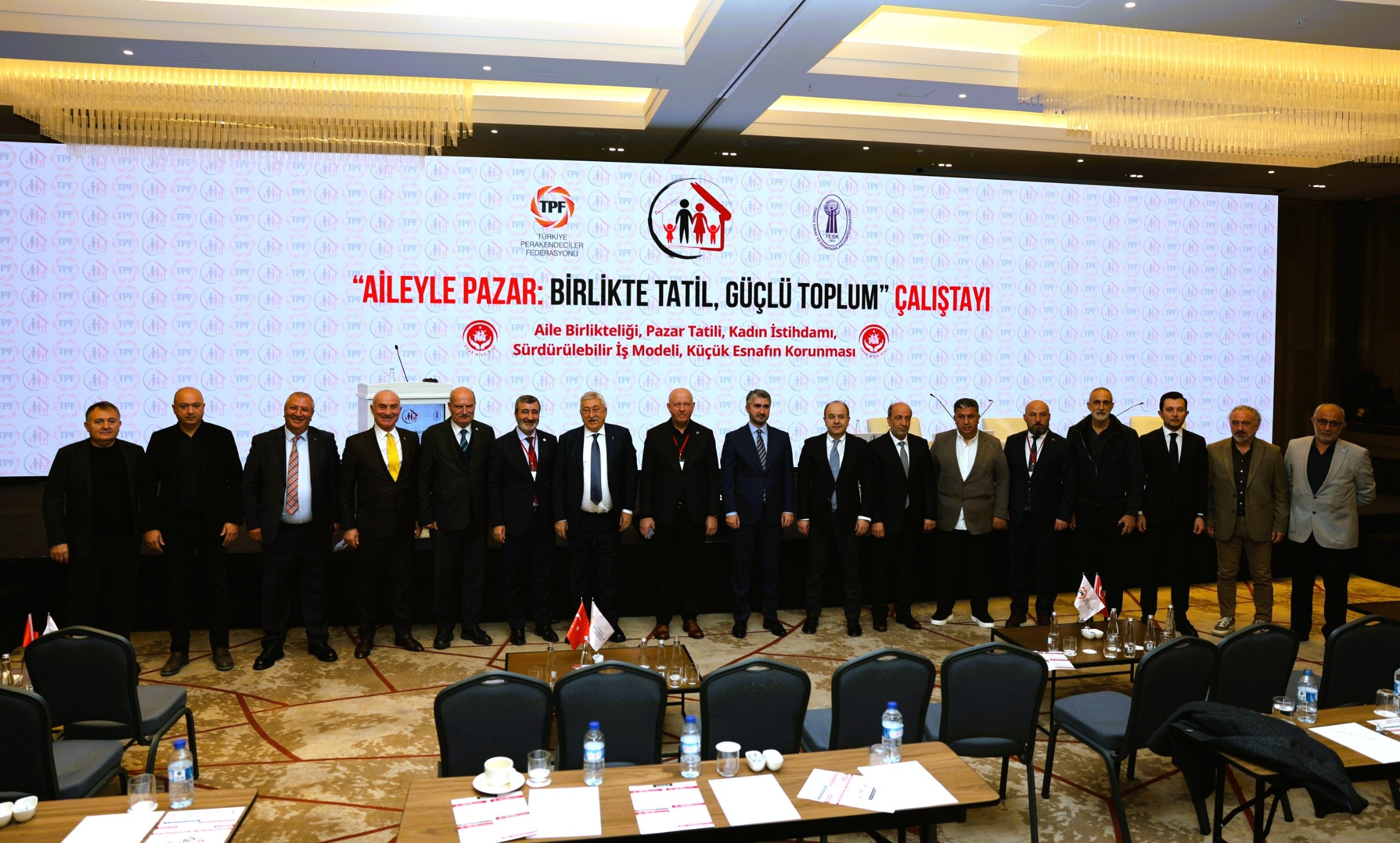 Zincir Marketler Pazar Günü Kapansın Çalıştayı