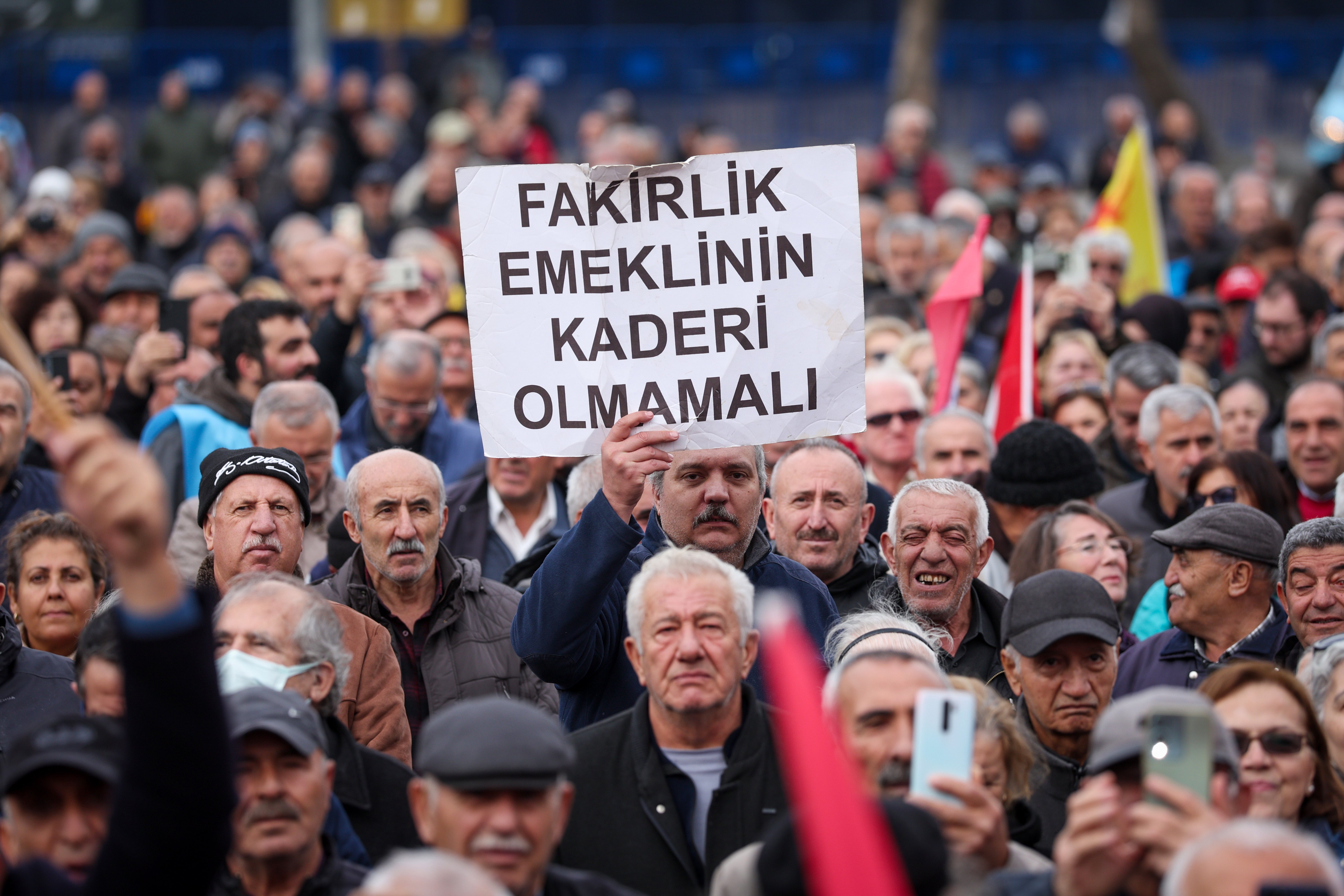 Özgür Özel TBMM kürsüsünde