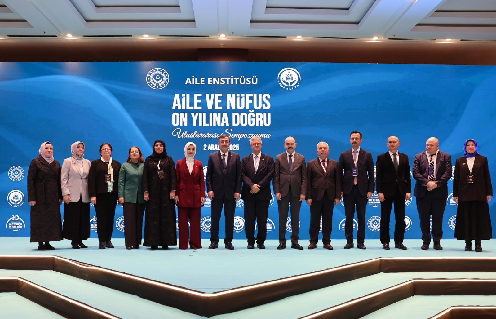 Cevdet Yılmaz ve Mahinur Özdemir Göktaş Sempozyumda