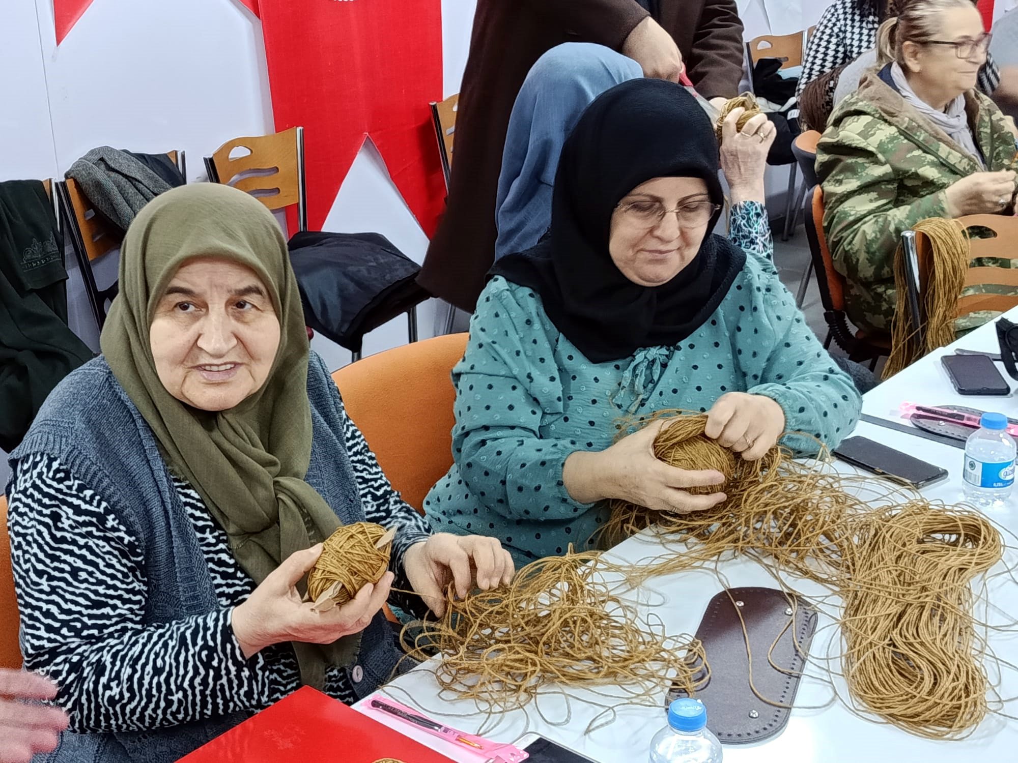 Şehit Yakınları Kağıt İp Örgü Kursu