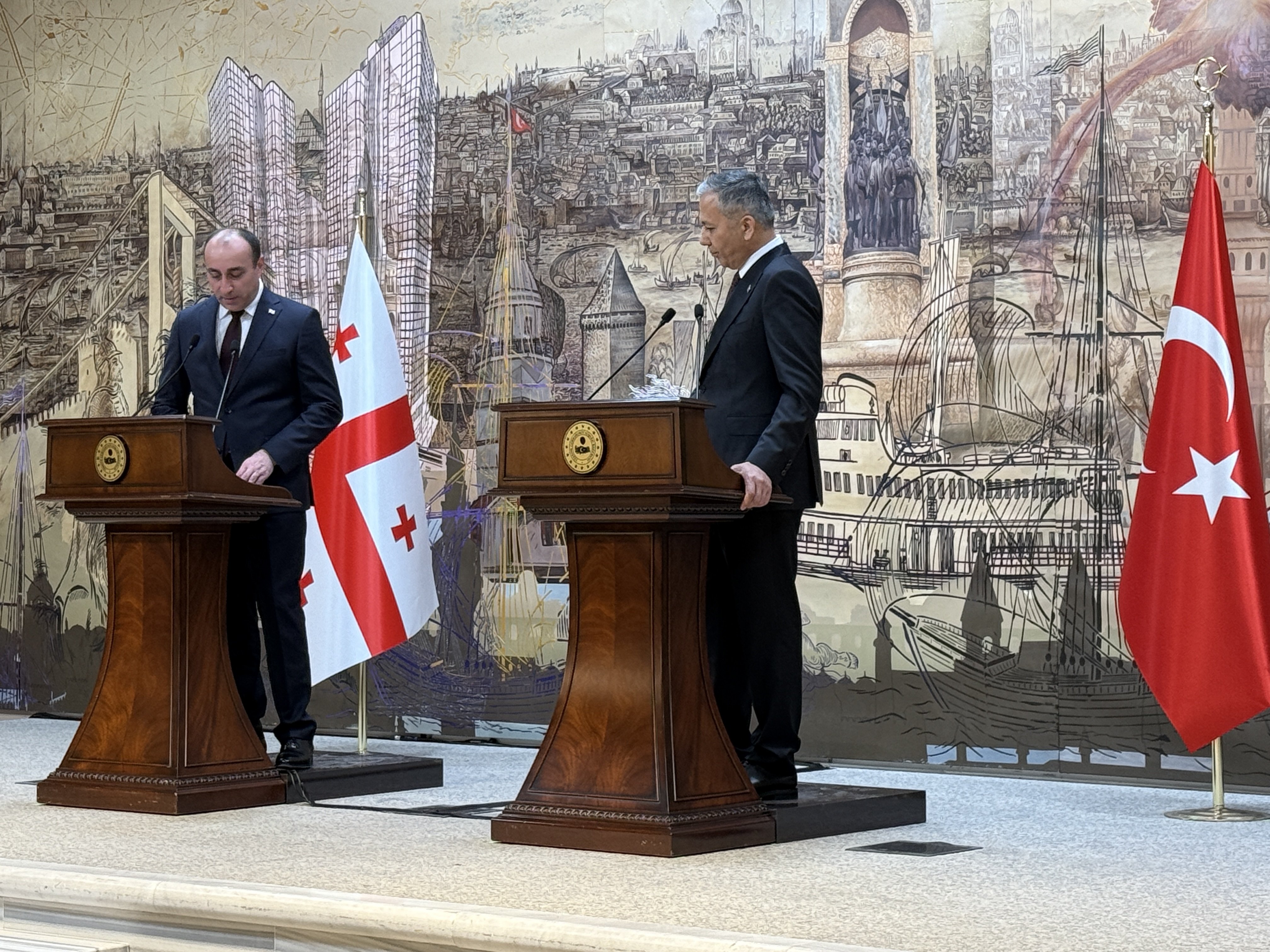 Bakan Ali Yerlikaya Gürcistan İçişleri Bakanı Gela Geladze ile görüşüyor