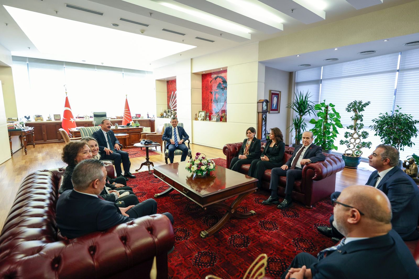 Özgür Özel ve Yavuz Ağıralioğlu