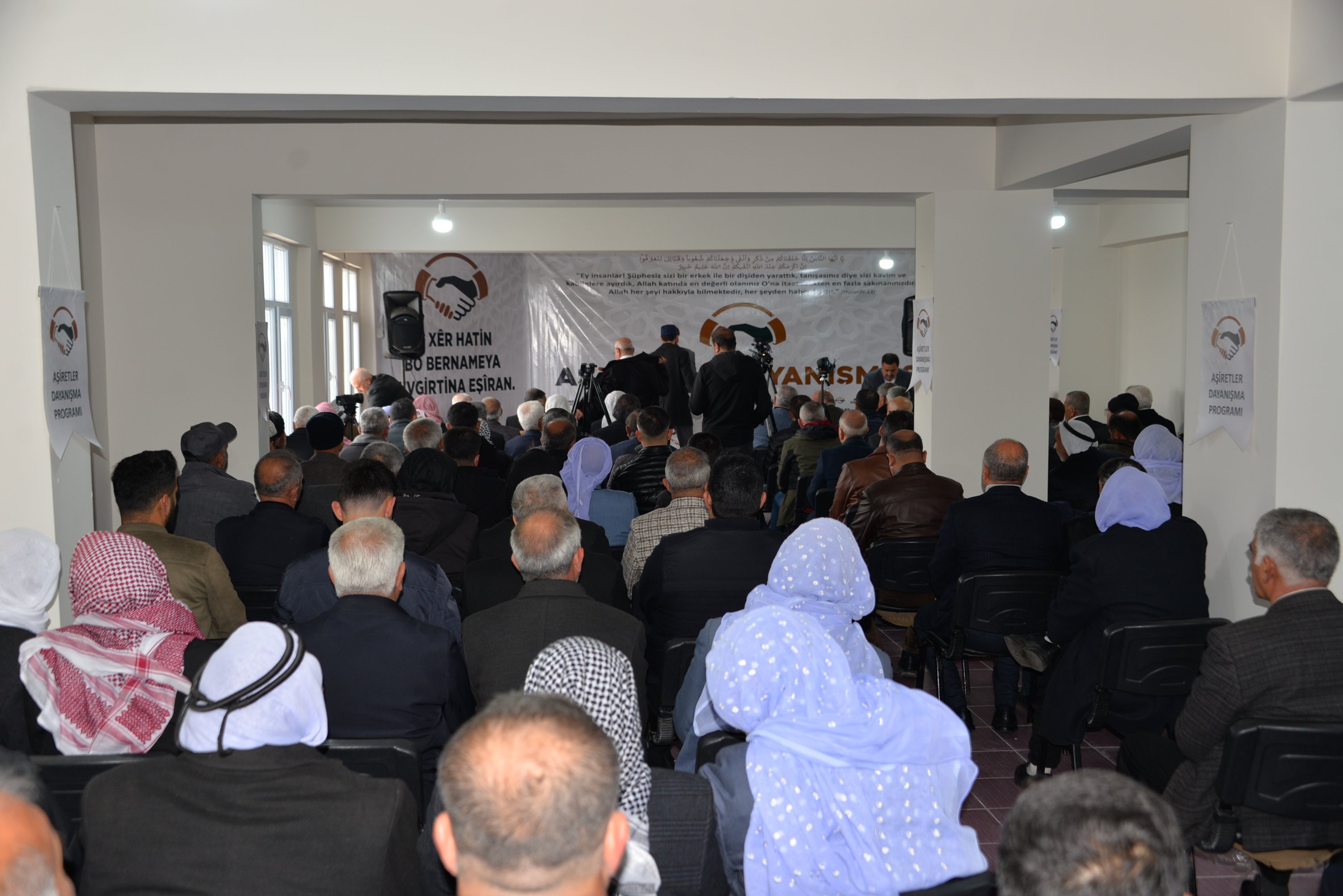 Esat Güngörür konuşma yapıyor