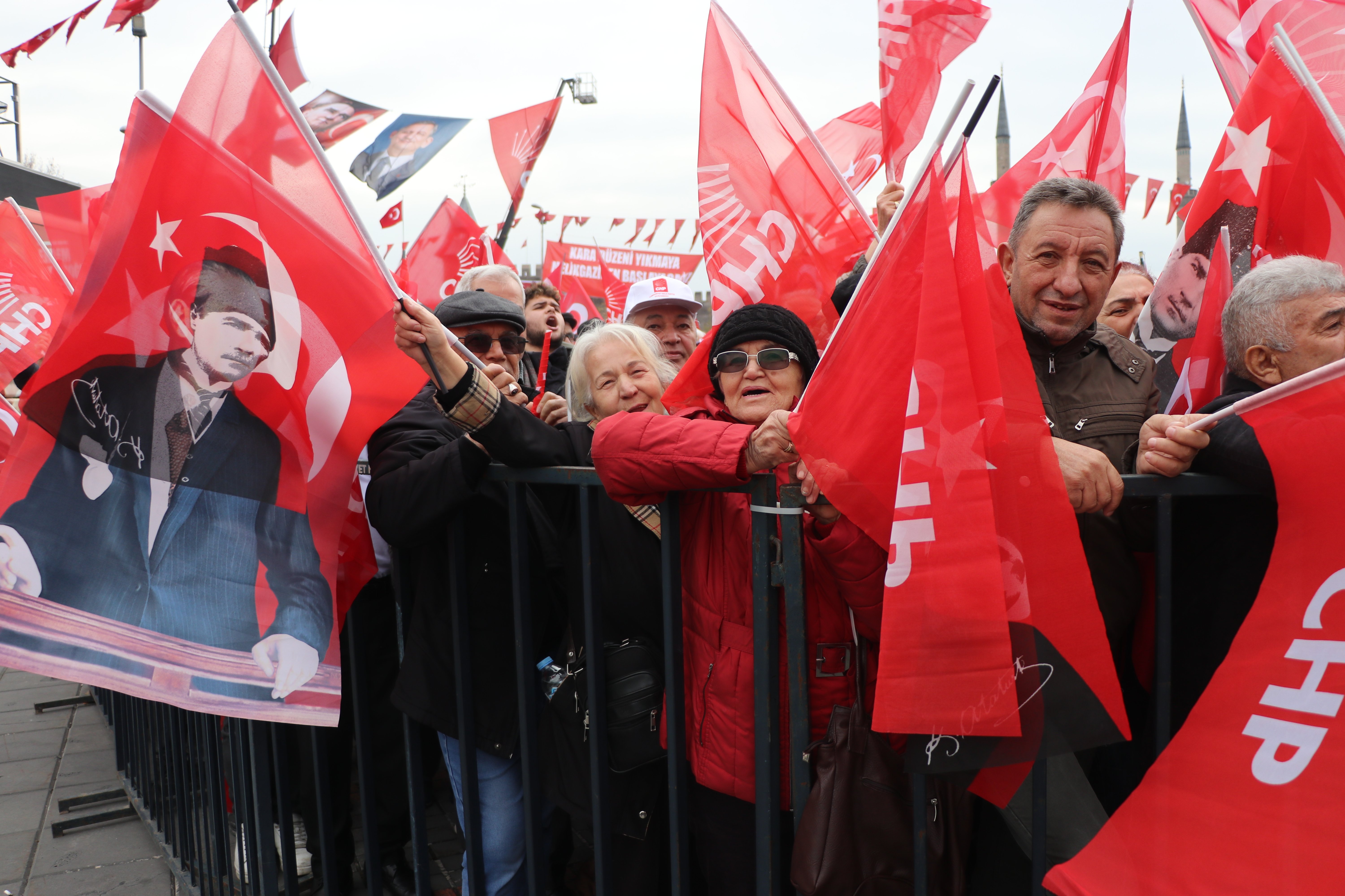 Özgür Özel Kayseri