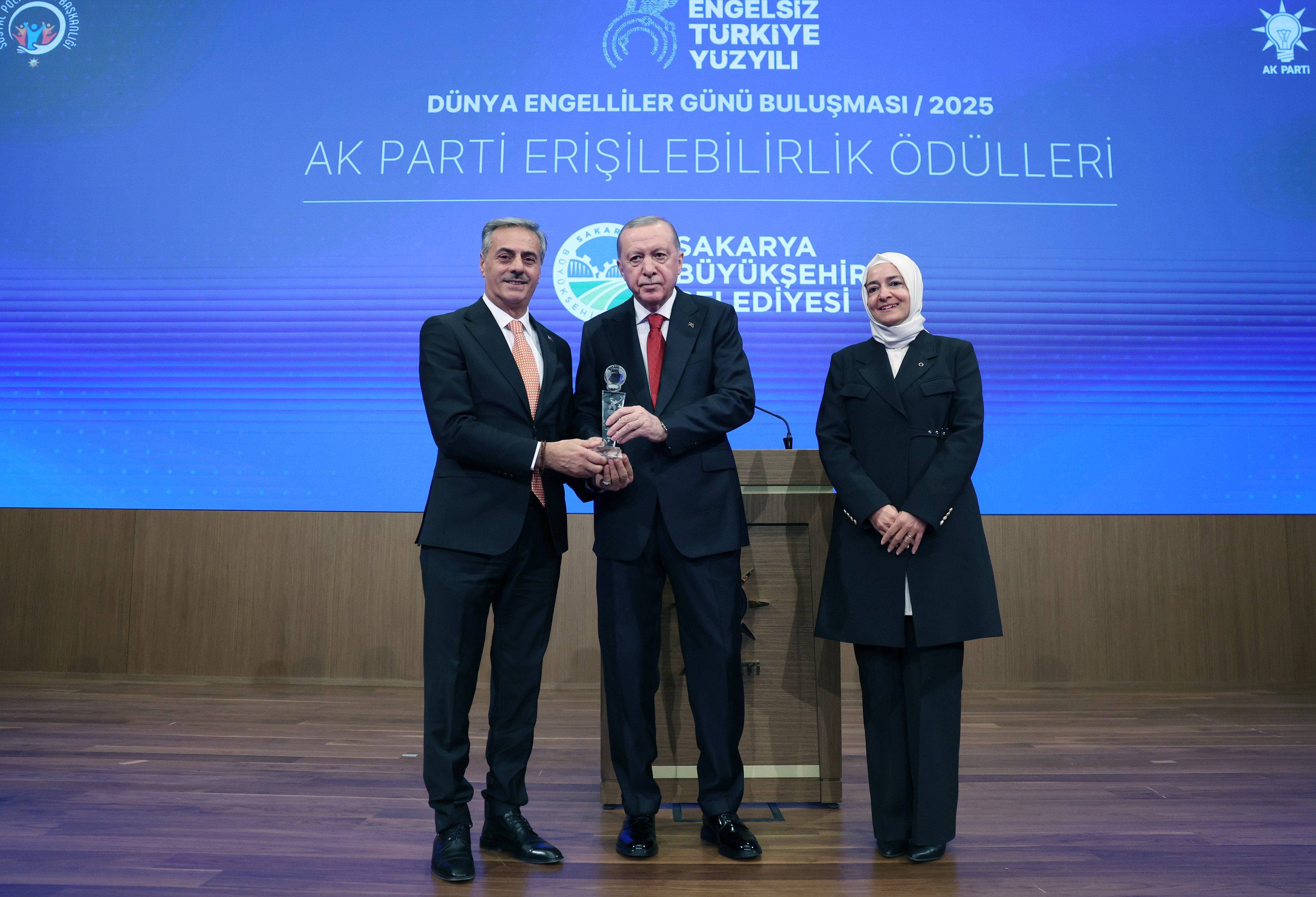 Cumhurbaşkanı Erdoğan konuşma yapıyor