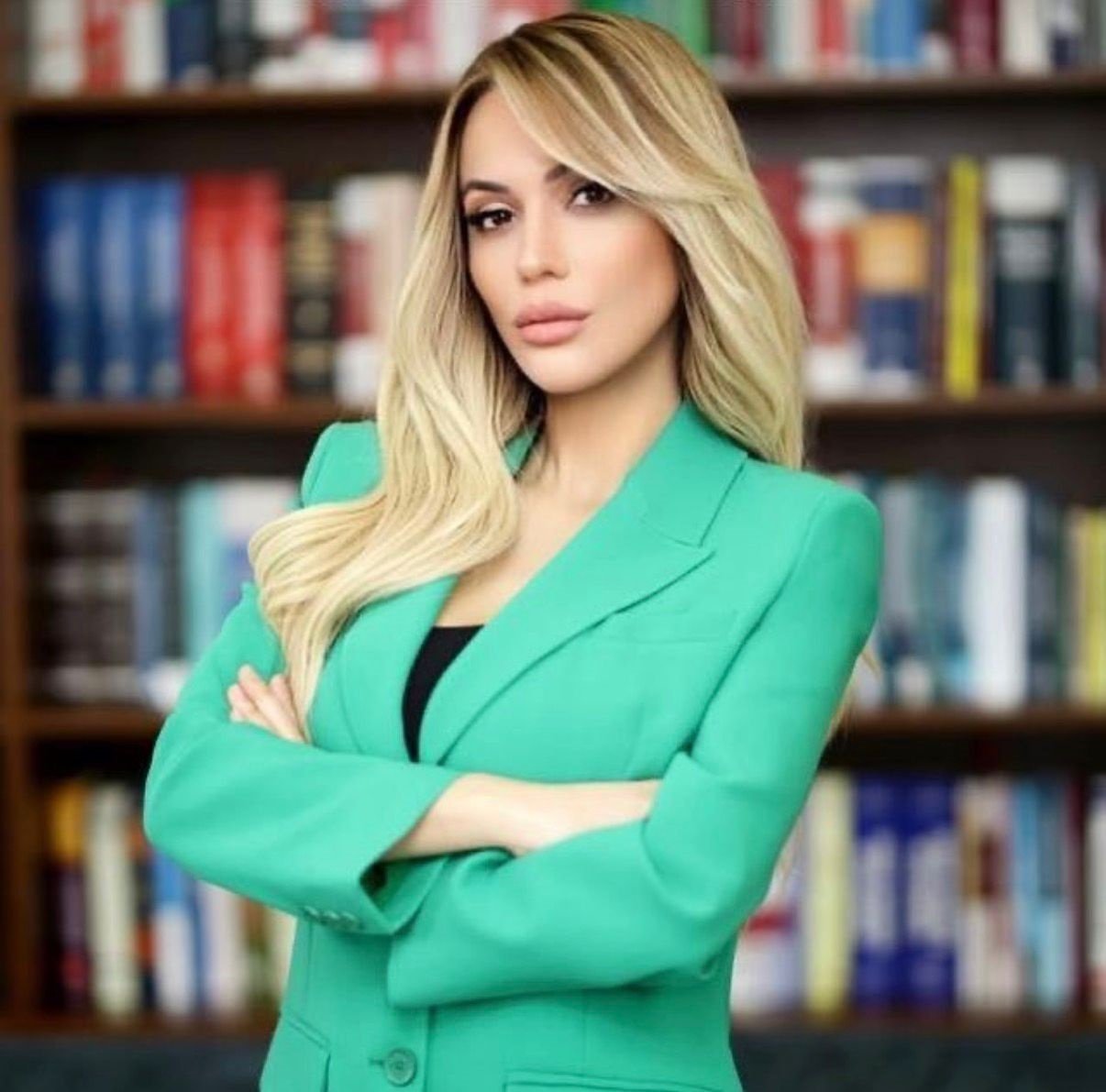 Yalova Adliyesi önü