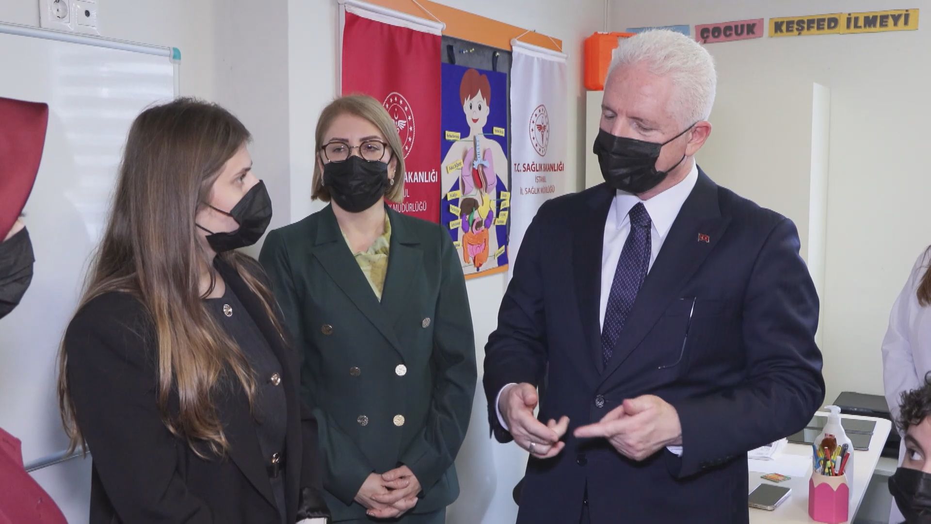 Hastane sınıfında eğitim gören çocuklar