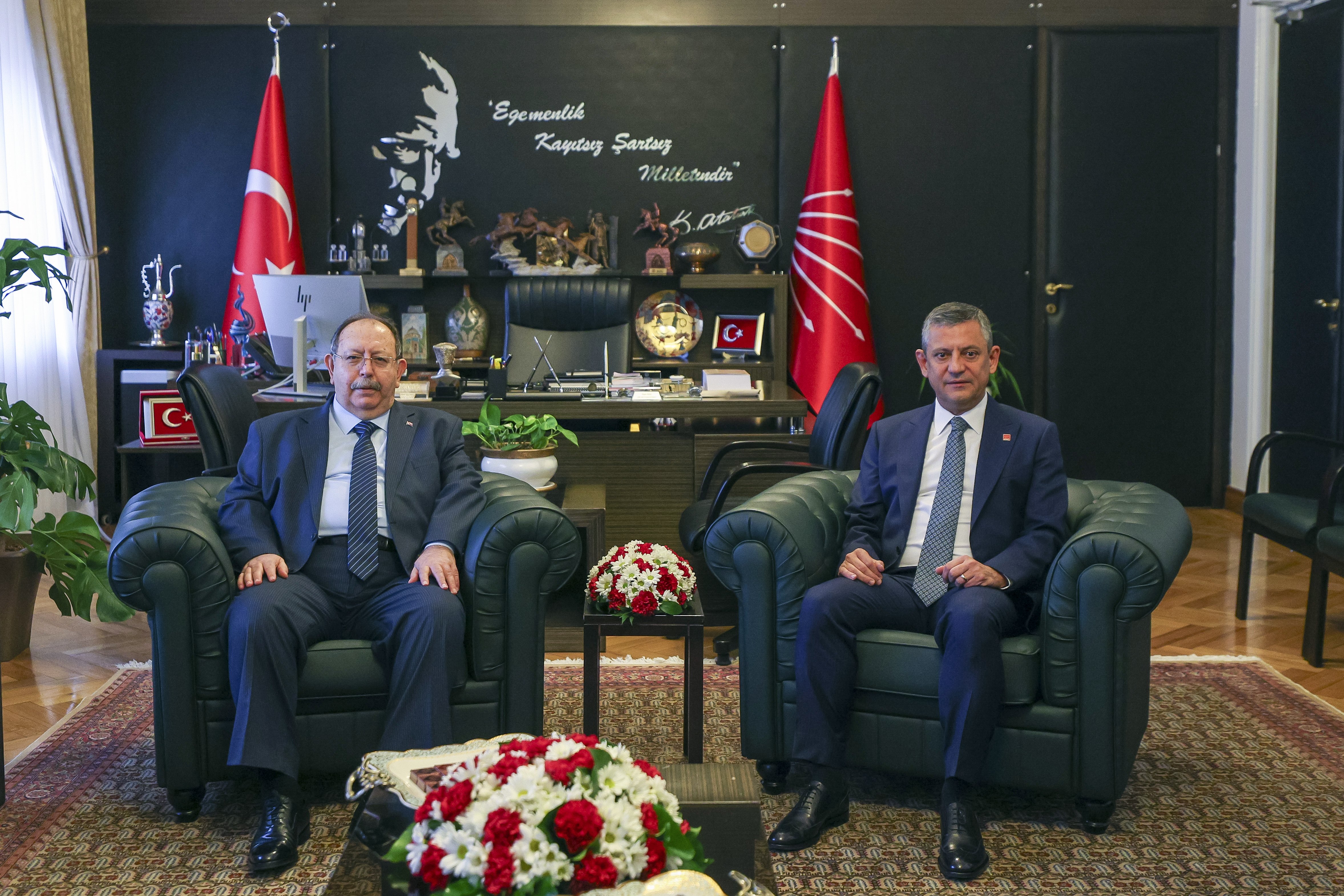 Ahmet Yener Özgür Özel TBMM Görüşmesi