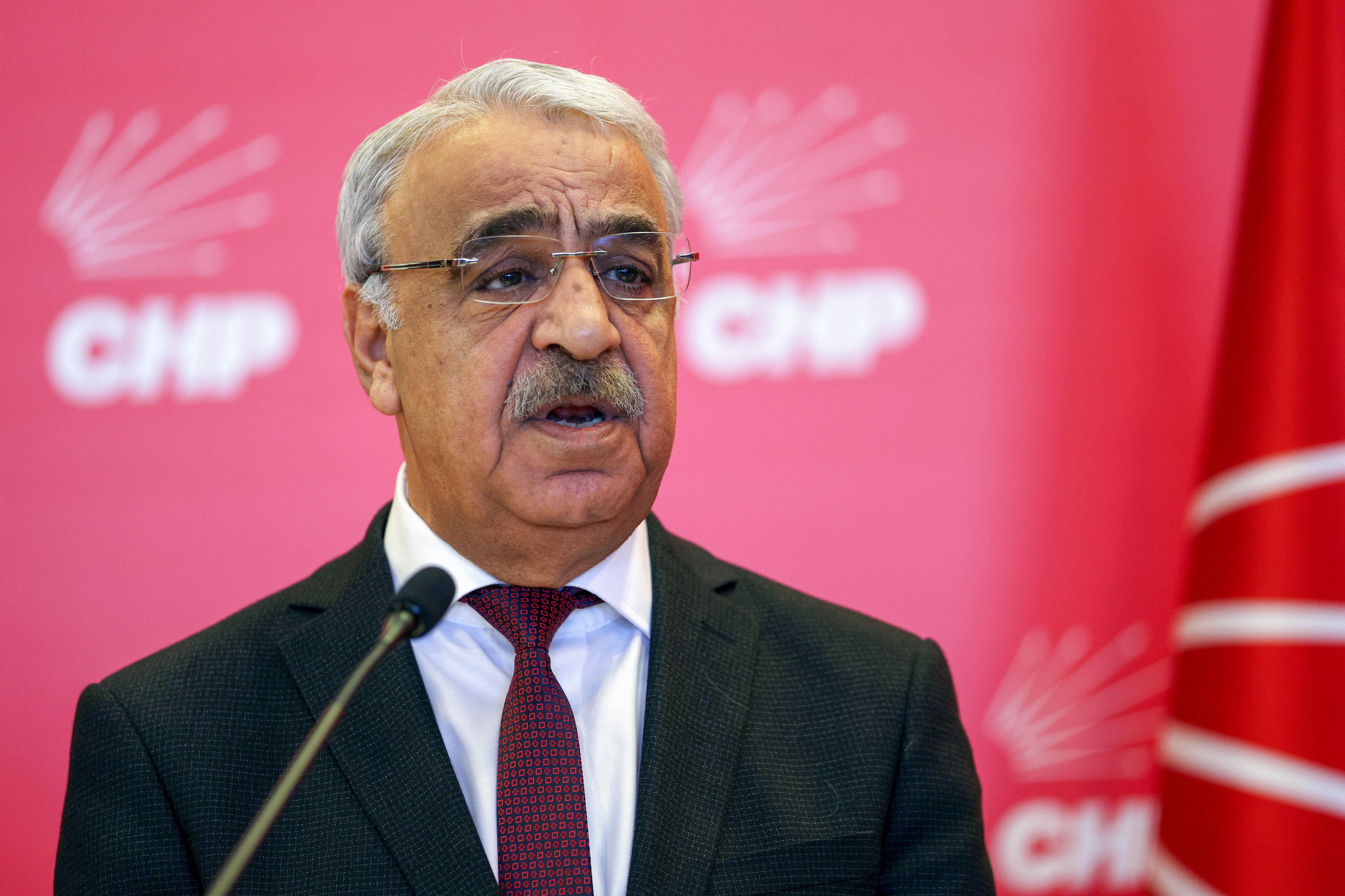 Siyasi parti liderleri görüşmesi