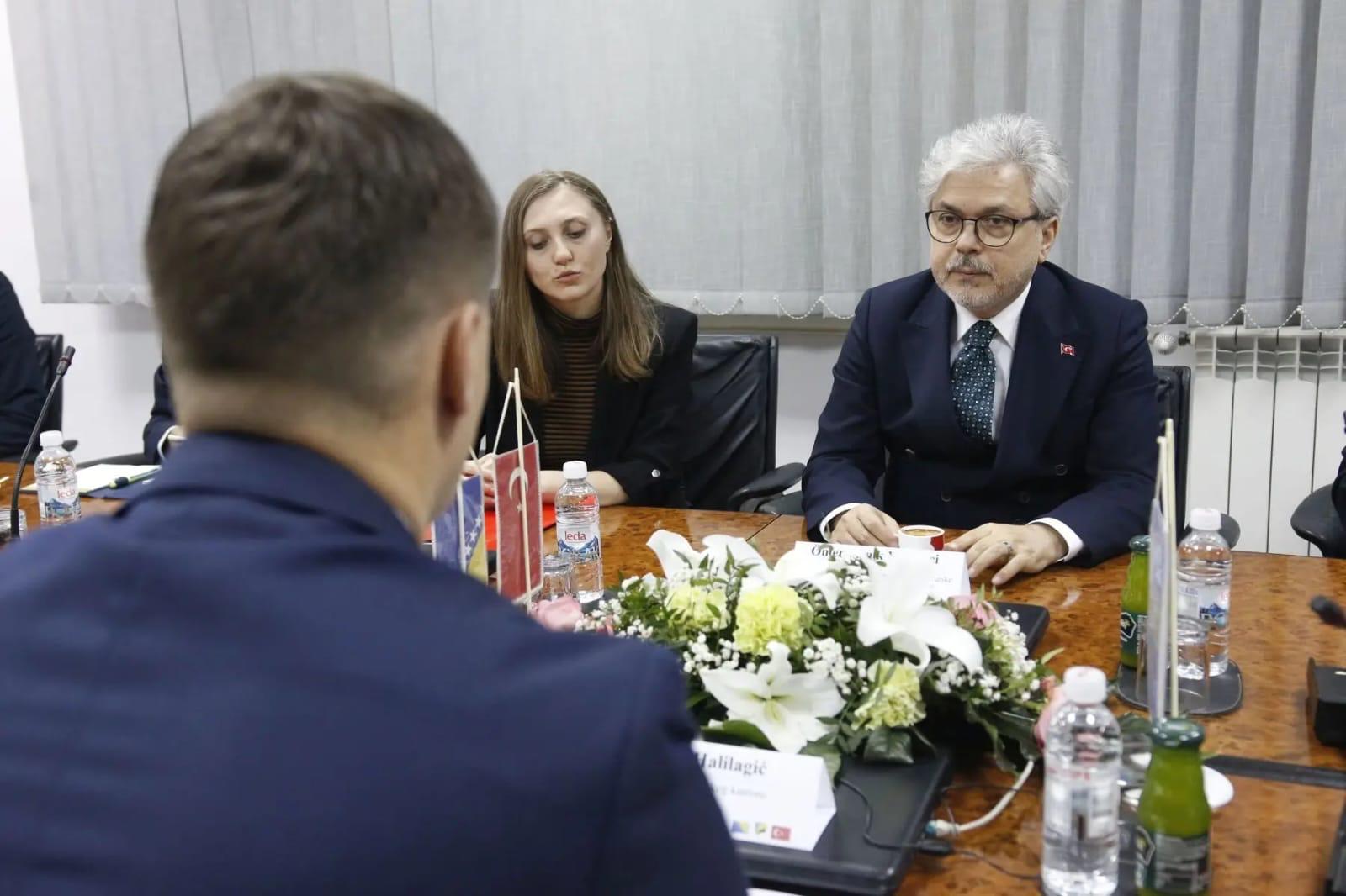 Yelkenci Bosna-Hersek temasları