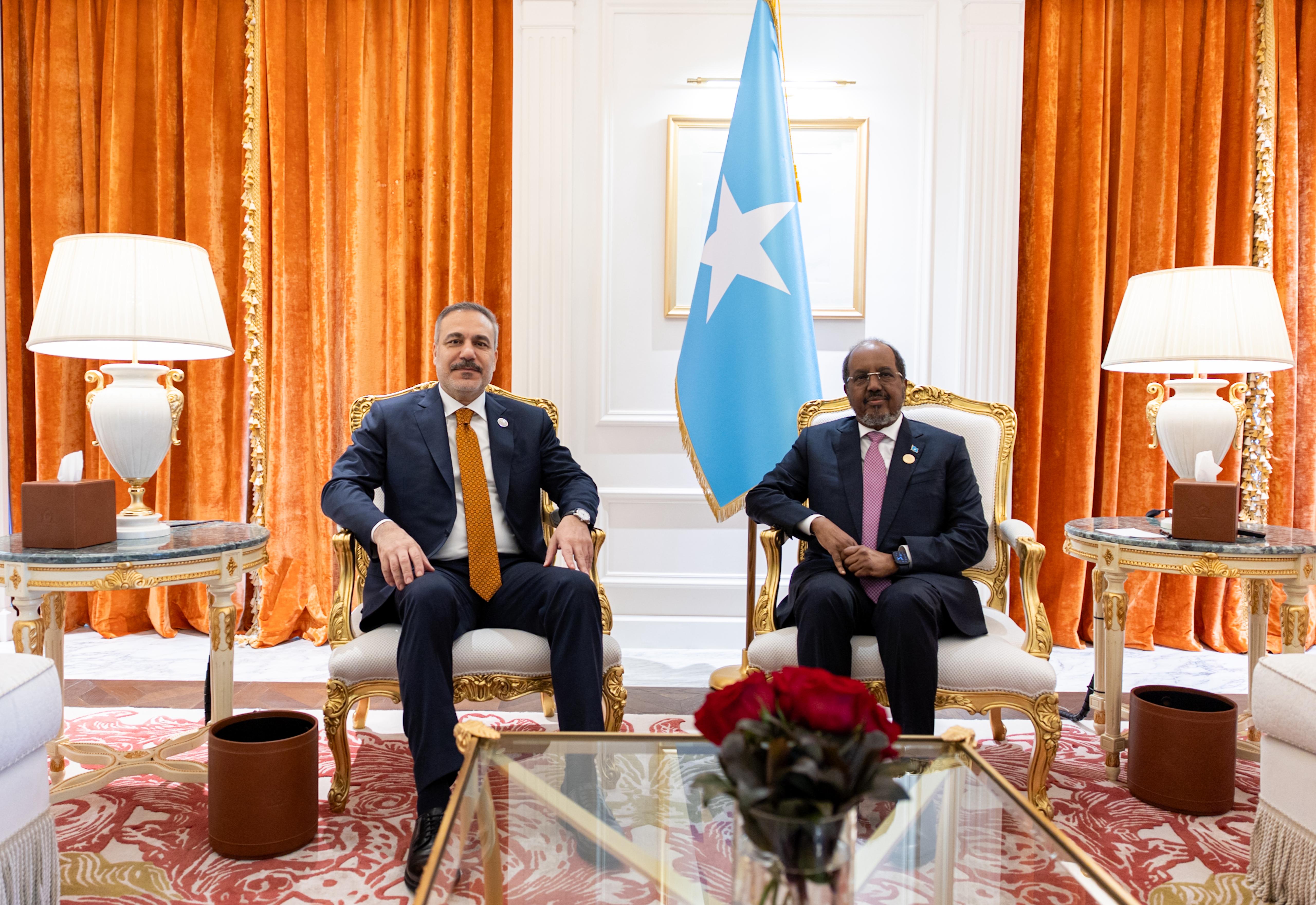 Hakan Fidan Somali Cumhurbaşkanı Hasan Şeyh Mahmud Doha Forumu