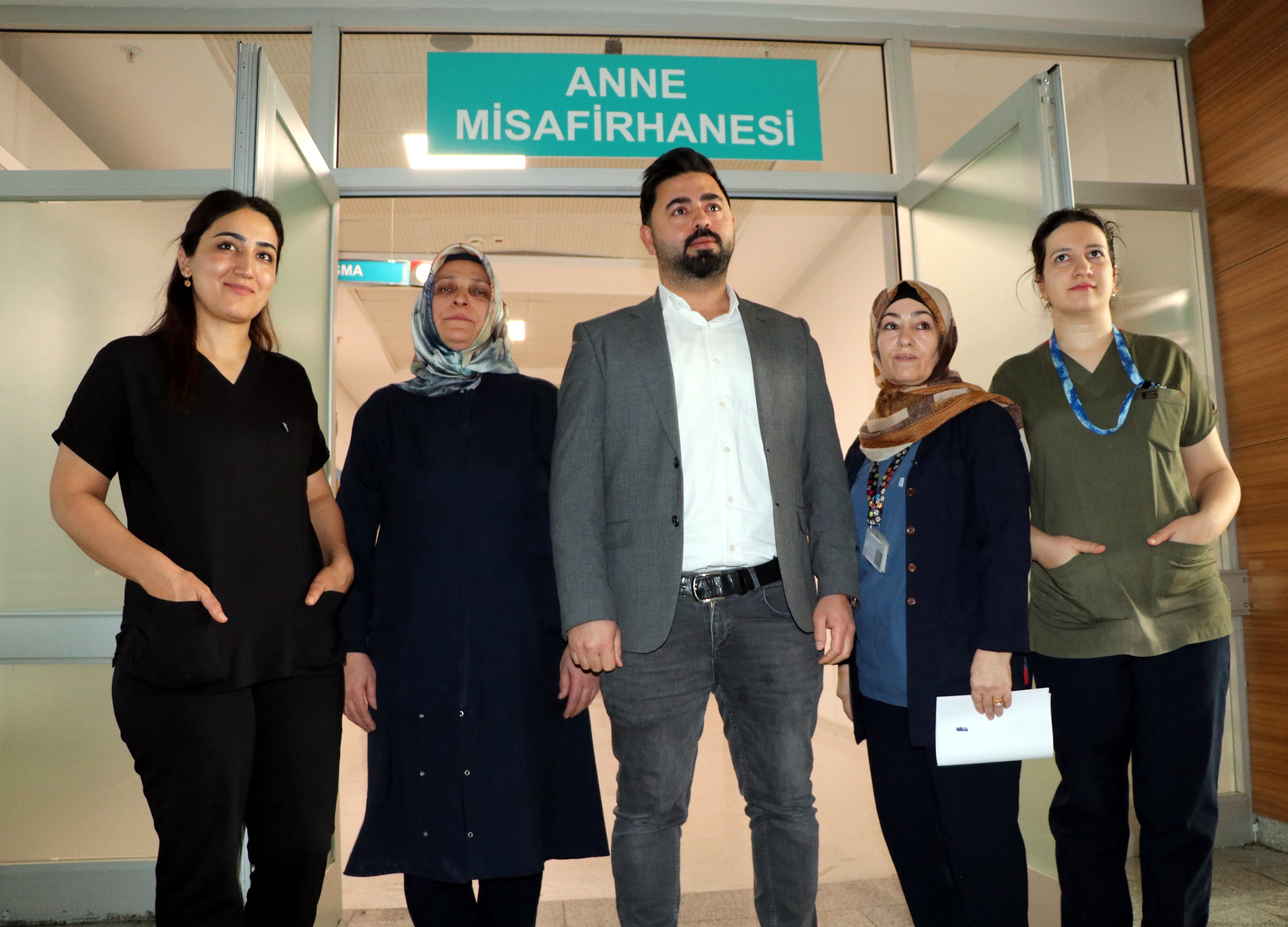 Anne Misafirhanesi odası