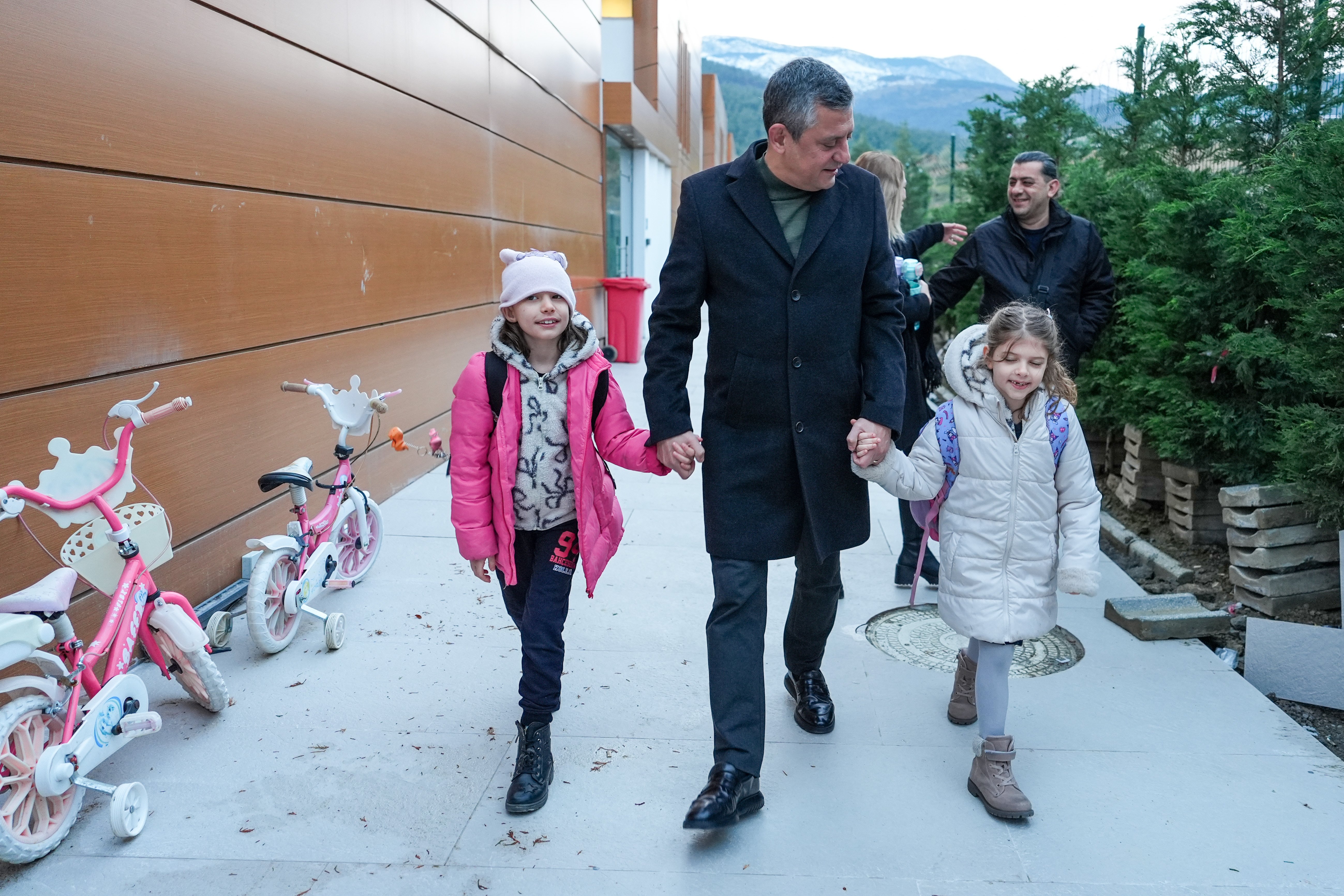 Özgür Özel Ferdi Zeyrek ailesi