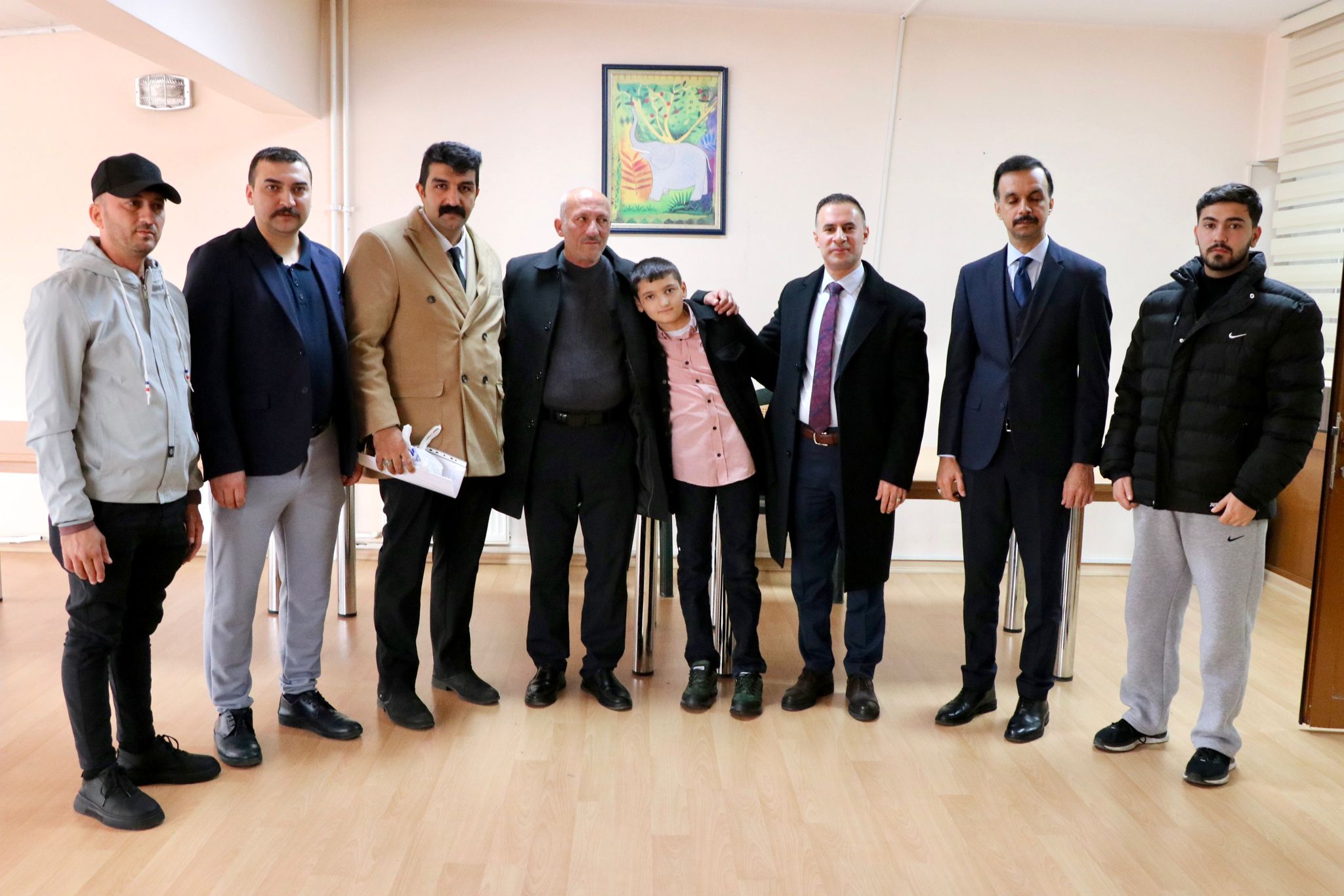 Ali Gazi ve ailesi kucaklaşma