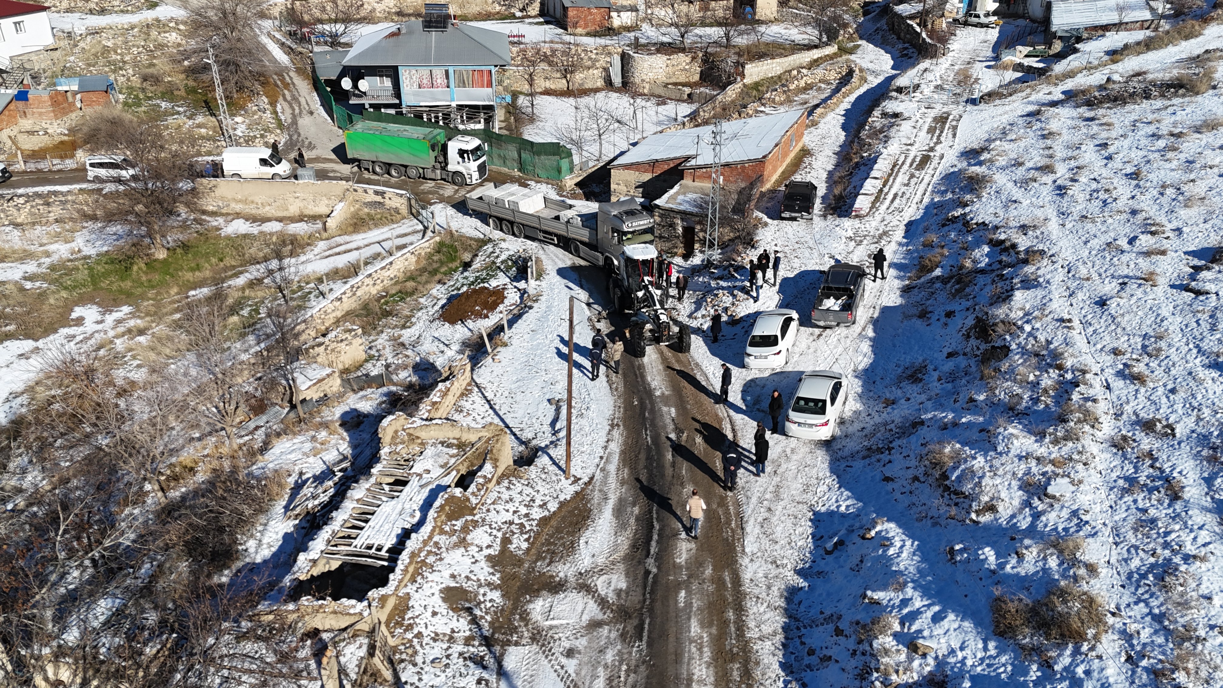Elazığ İl Özel İdaresi kar mücadelesi ekipleri