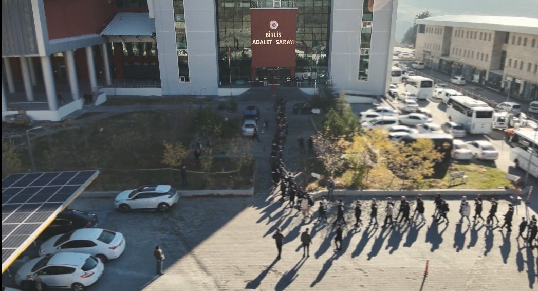 Bitlis operasyonu para aklama