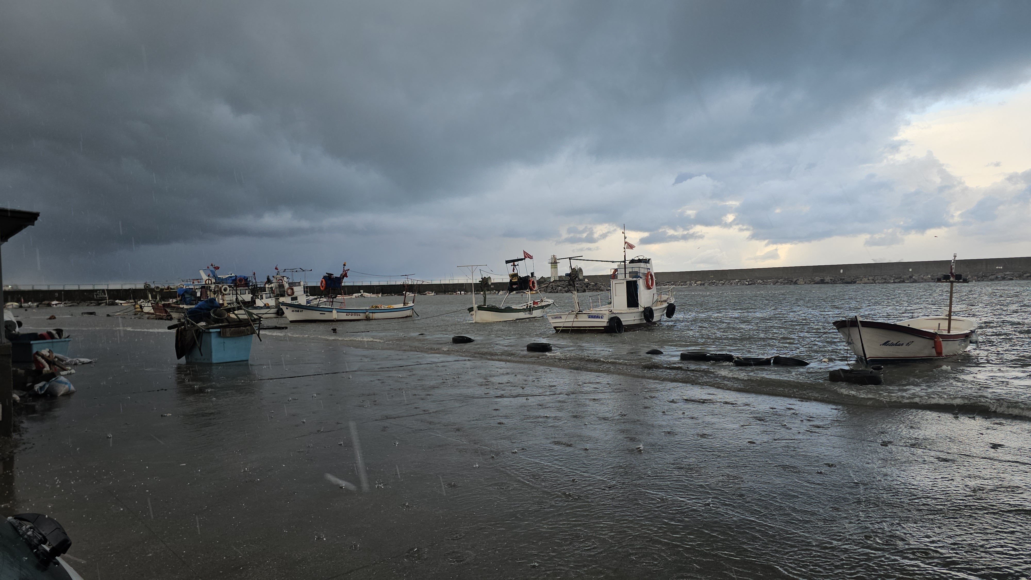 Zonguldak kar nedeniyle kapalı köy yolları