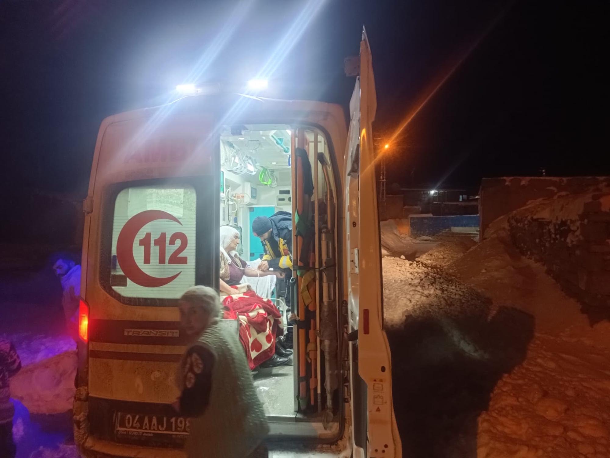 Ağrı kar mücadelesi köy yolu açma