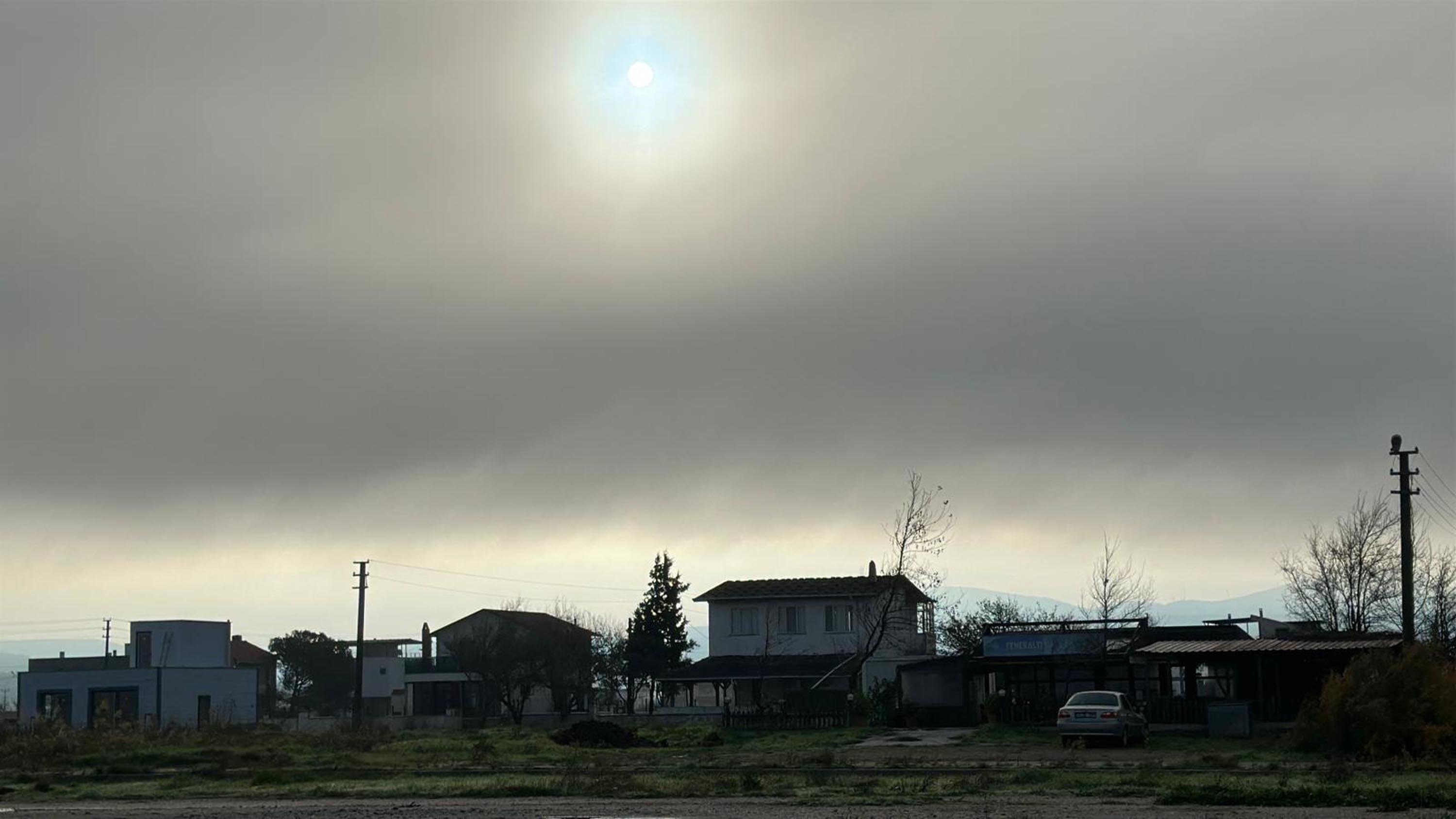 Çanakkale Boğazı sis trafik kapatıldı