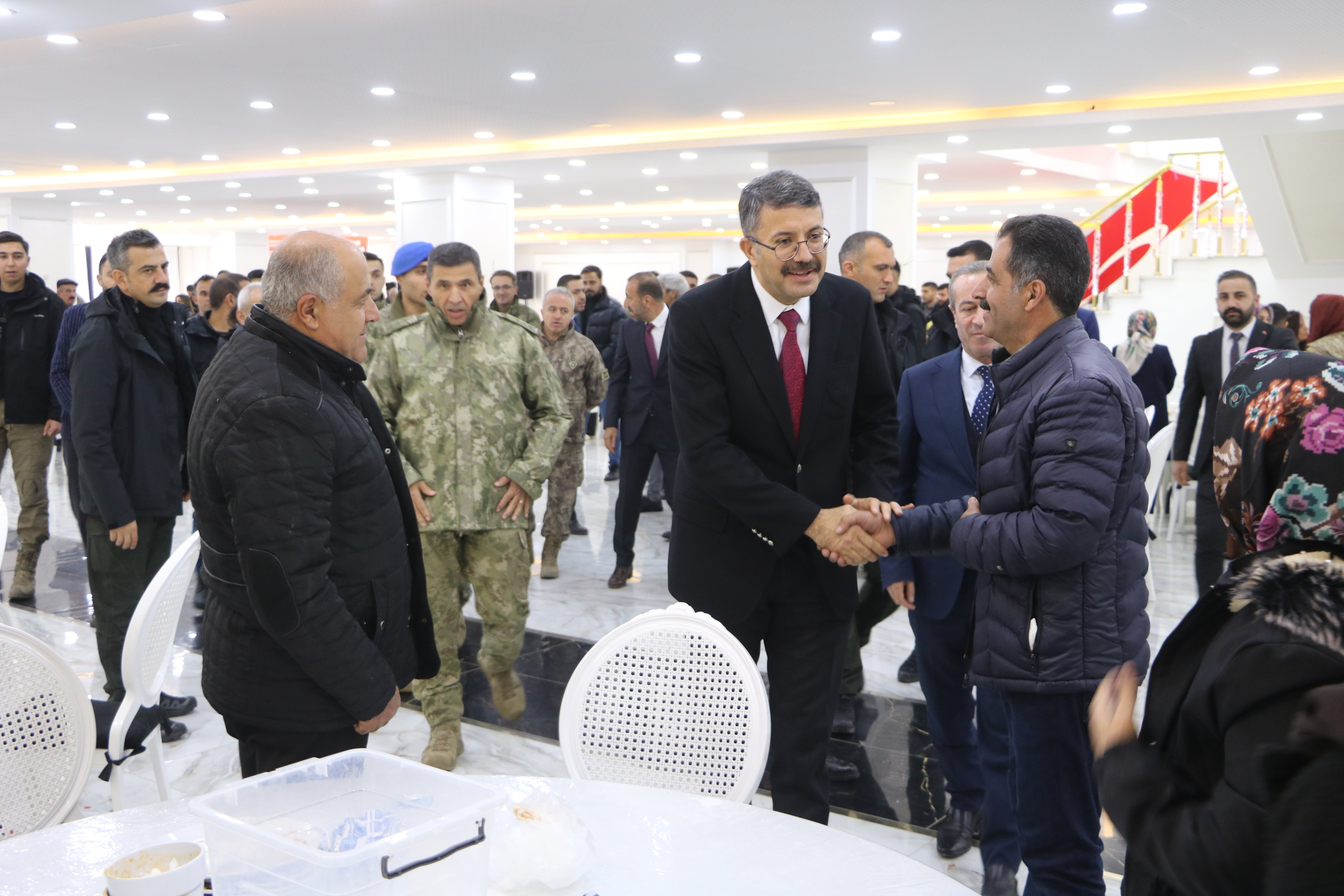 Yüksekova şehit aileleri gaziler programı