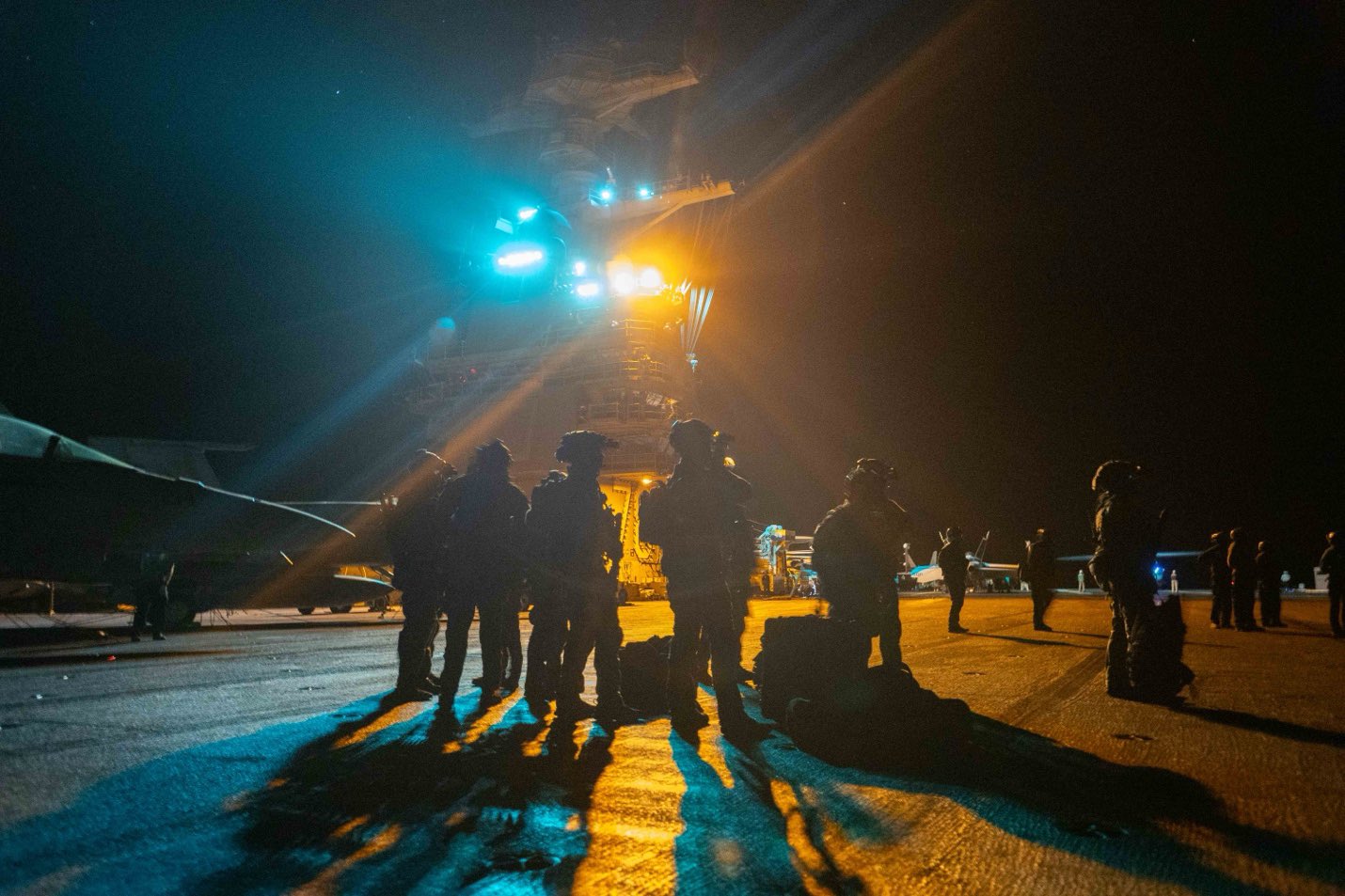 Kristi Noem ABD İç Güvenlik Bakanı Venezuela petrol tankeri