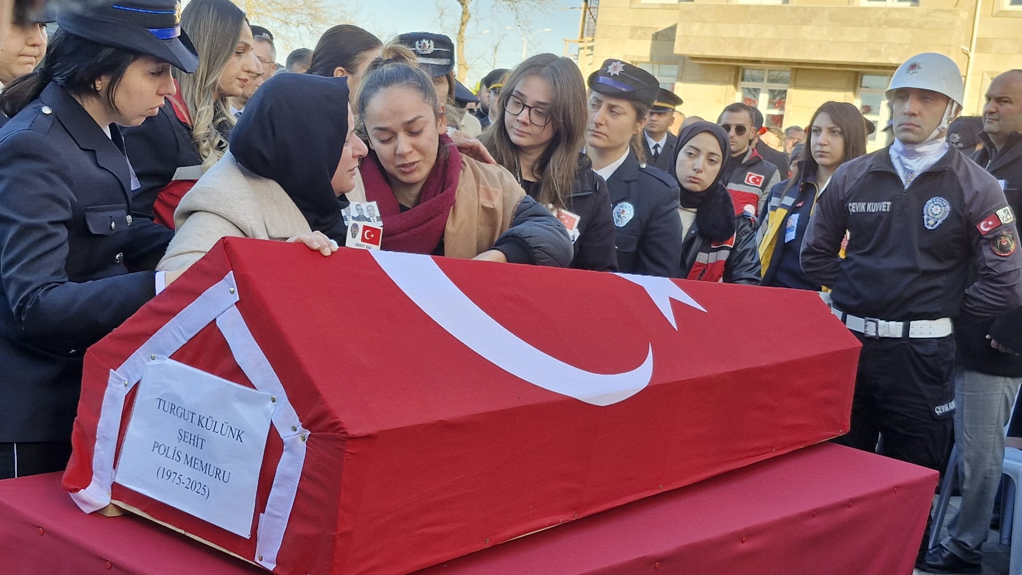 Şehit Polis Memuru Külünk Cenaze Töreni Kalabalığı