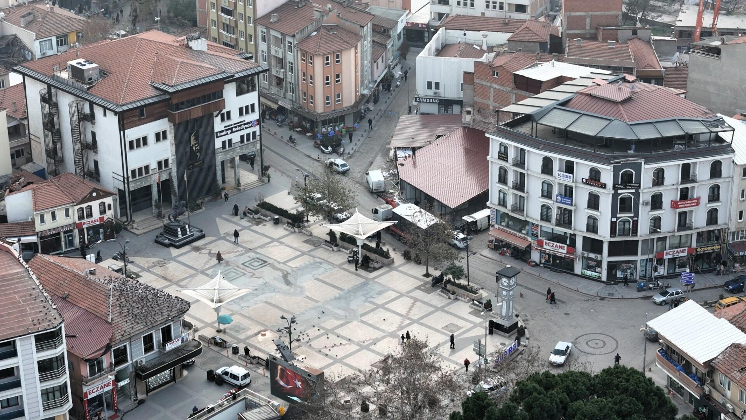 Sındırgı AFAD konteyner dükkanlar genel görünüm