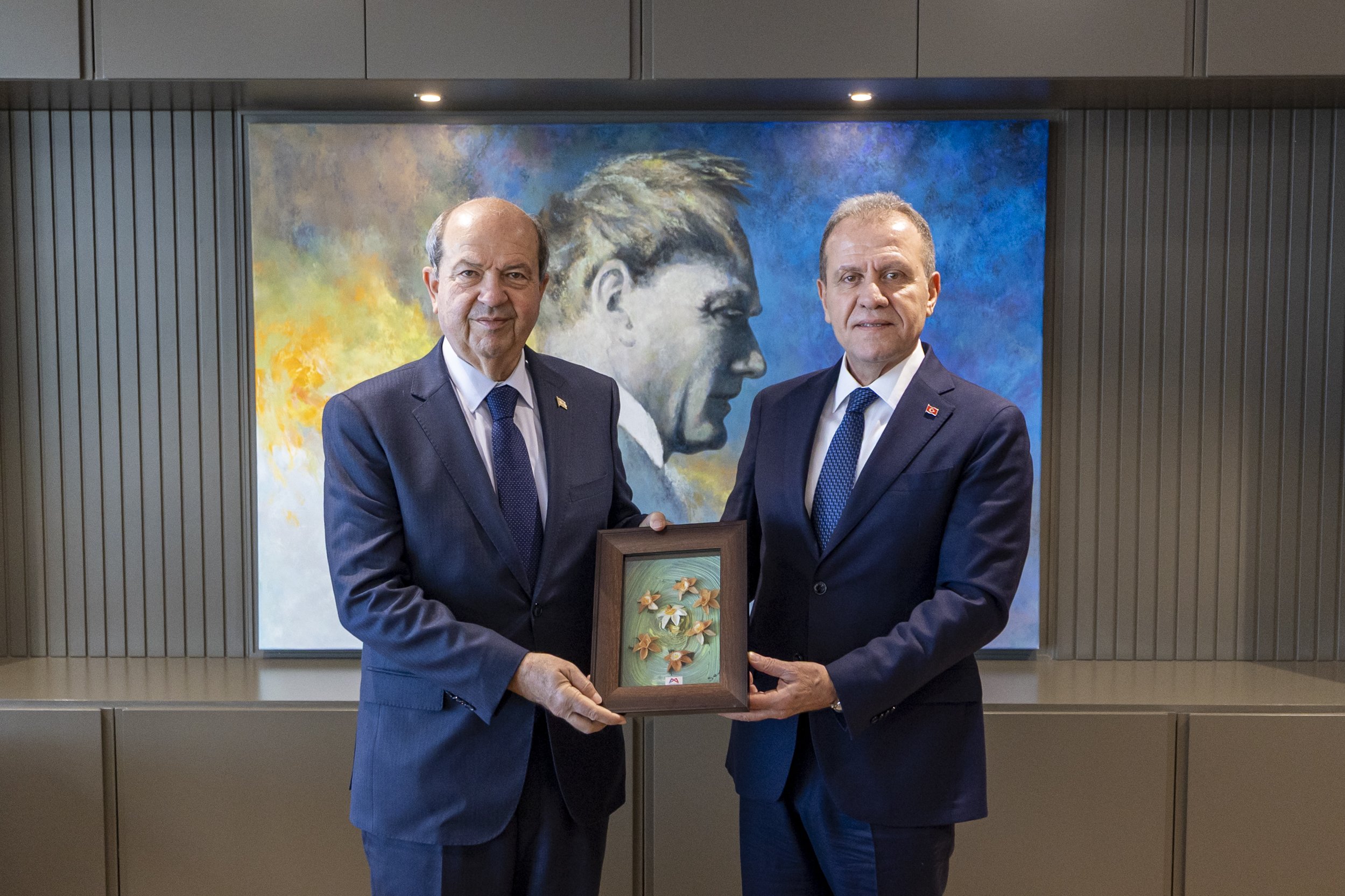 Ersin Tatar Vahap Seçer görüşmesi Kıbrıs