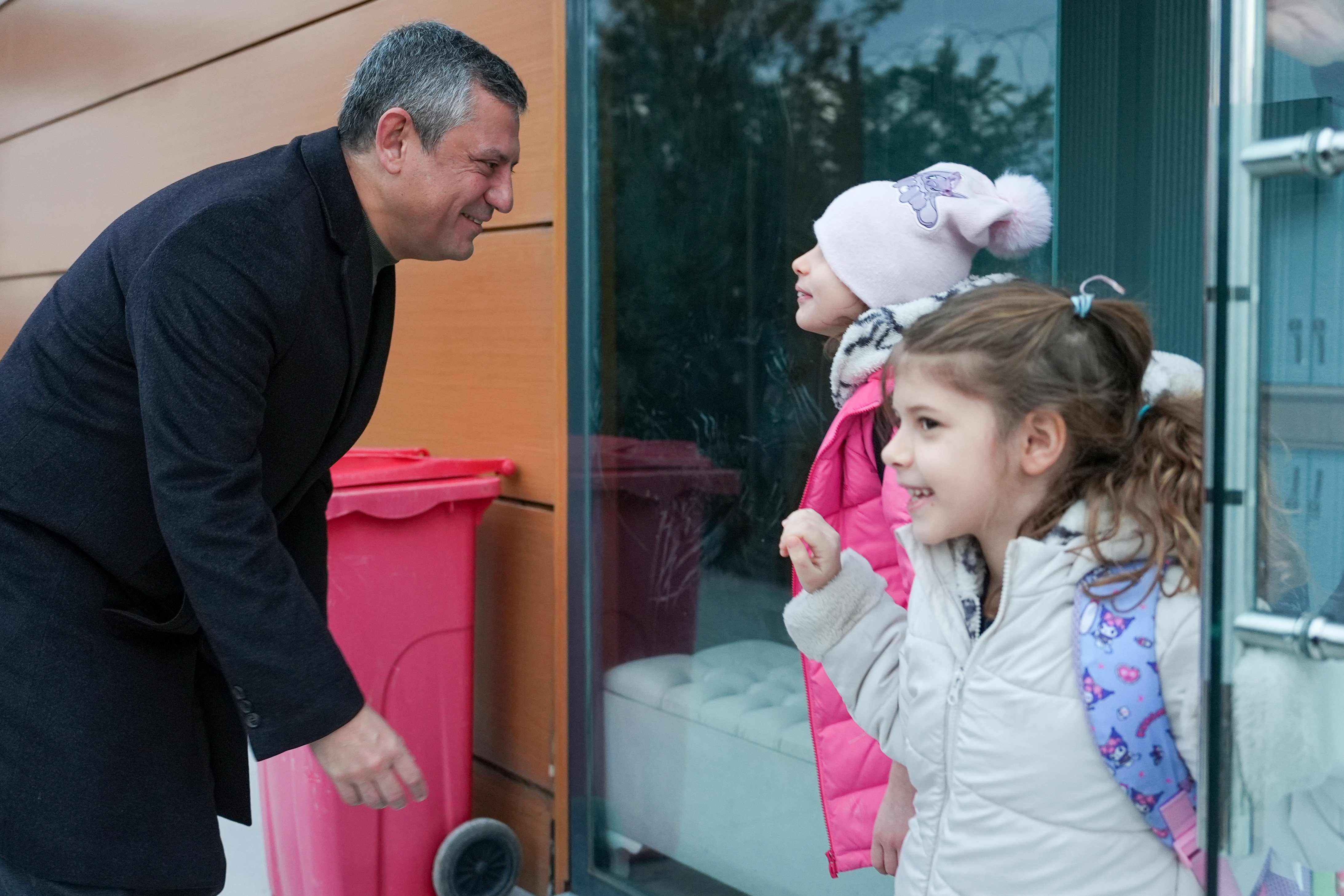 Özgür Özel Ferdi Zeyrek kızları