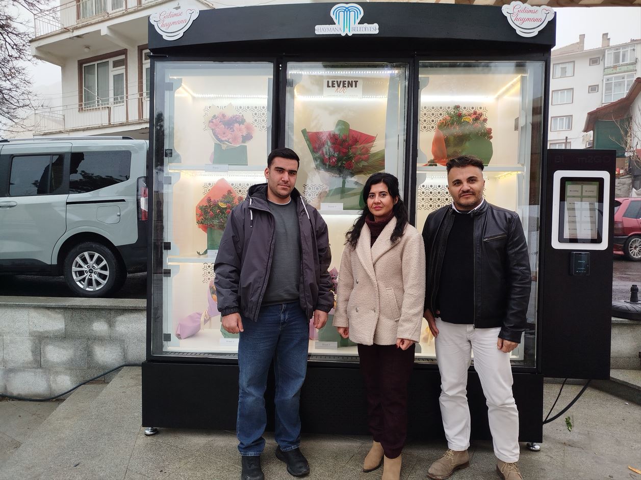 Çiçekmatik akıllı çiçek otomatı