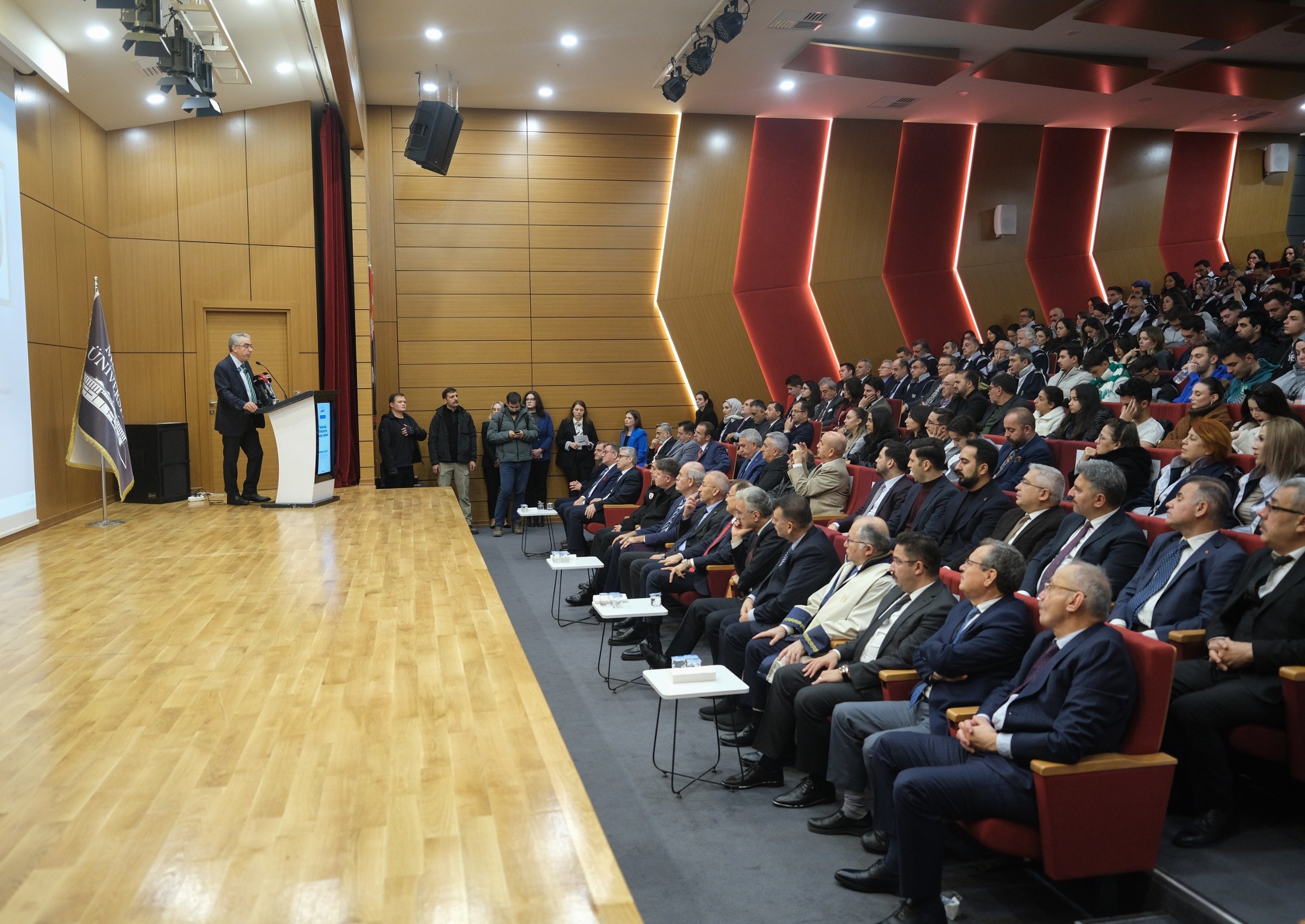 Mehmet Uçum Bursa Konferansı