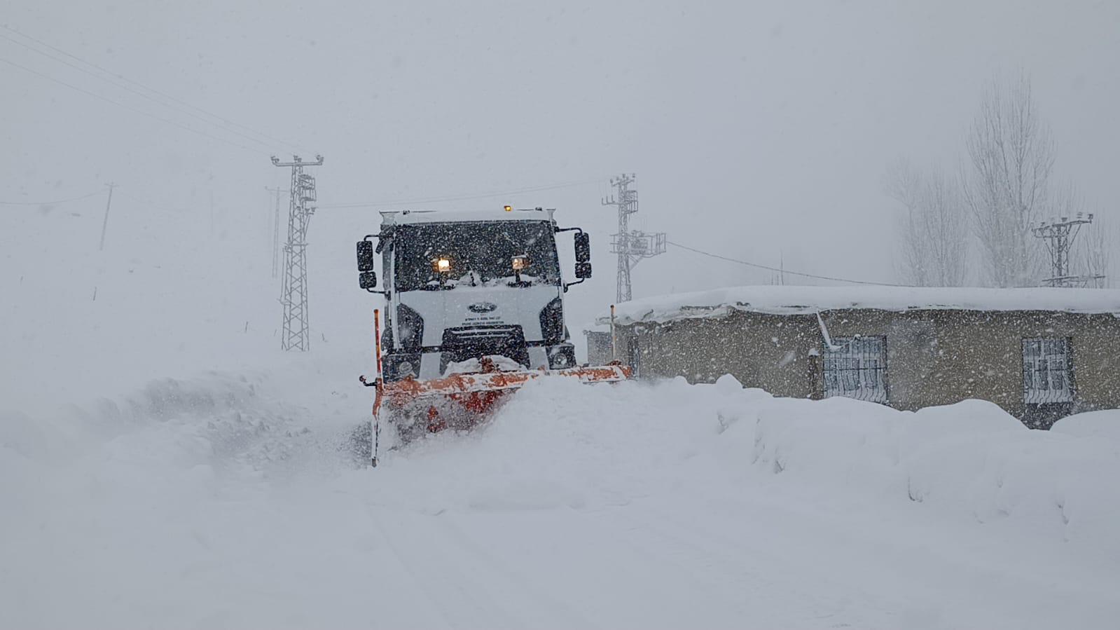 Şırnak kar altında kalan yollar