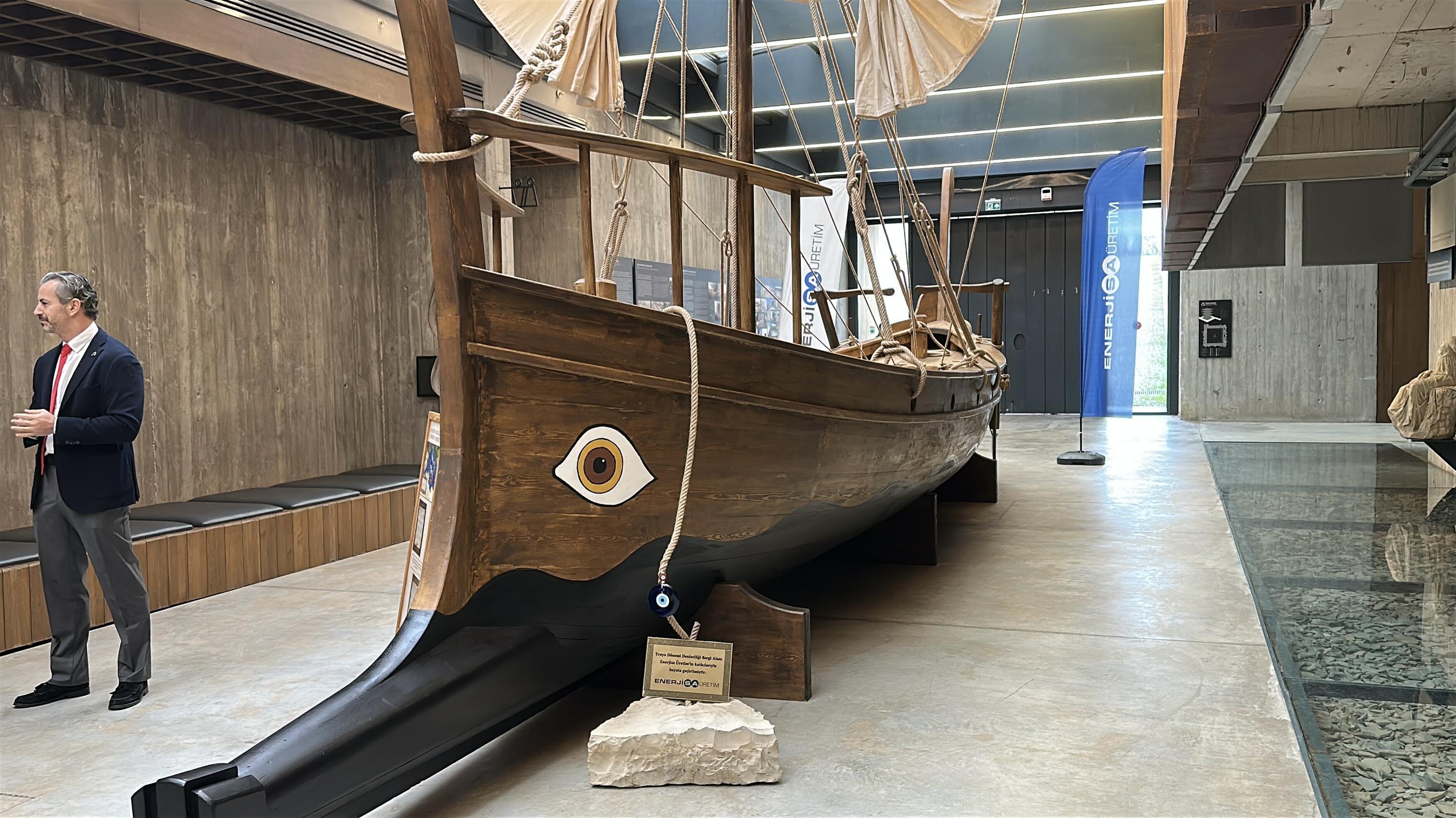 Troya Dönem Gemisi Replikası