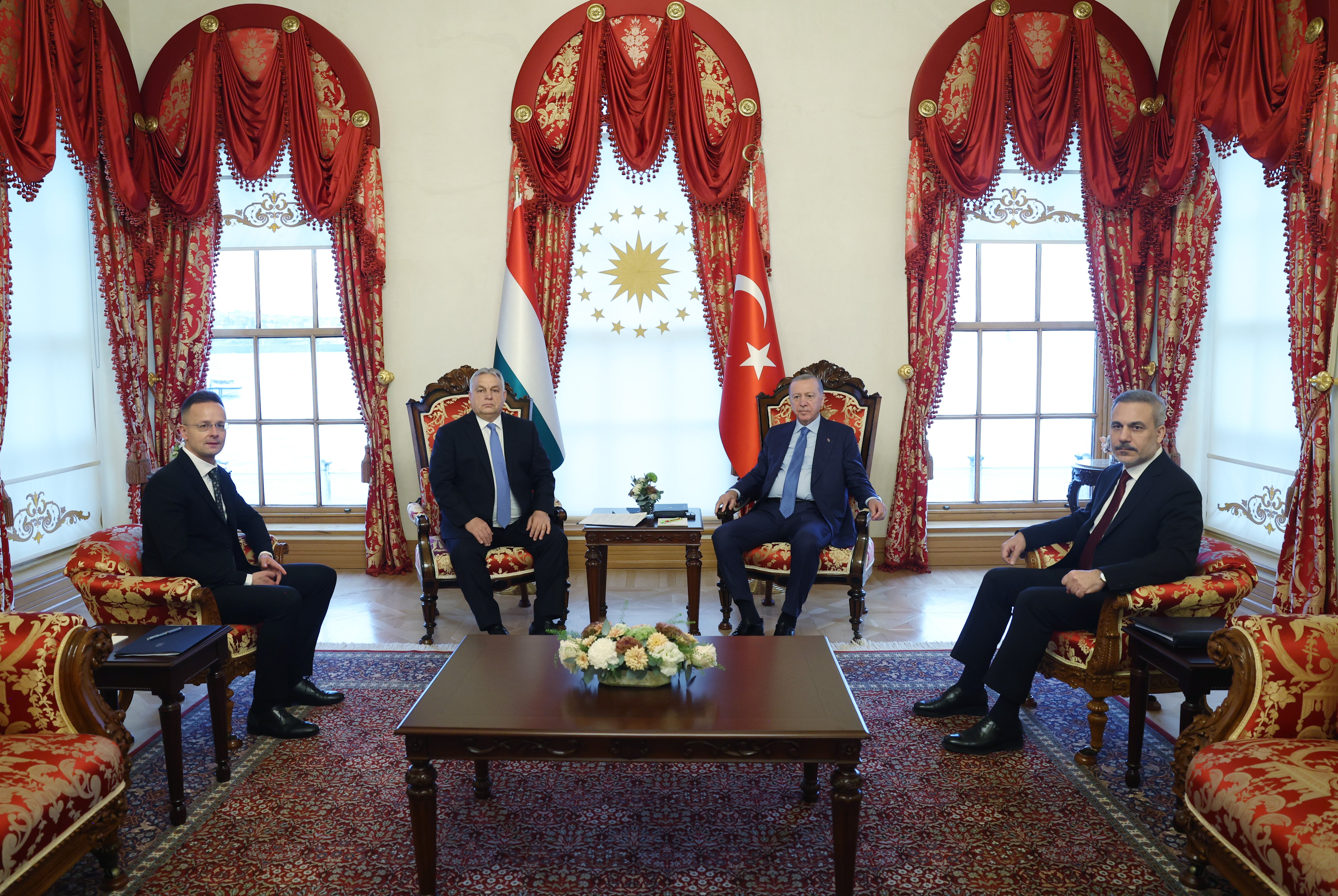 İstanbulda diplomatik buluşma