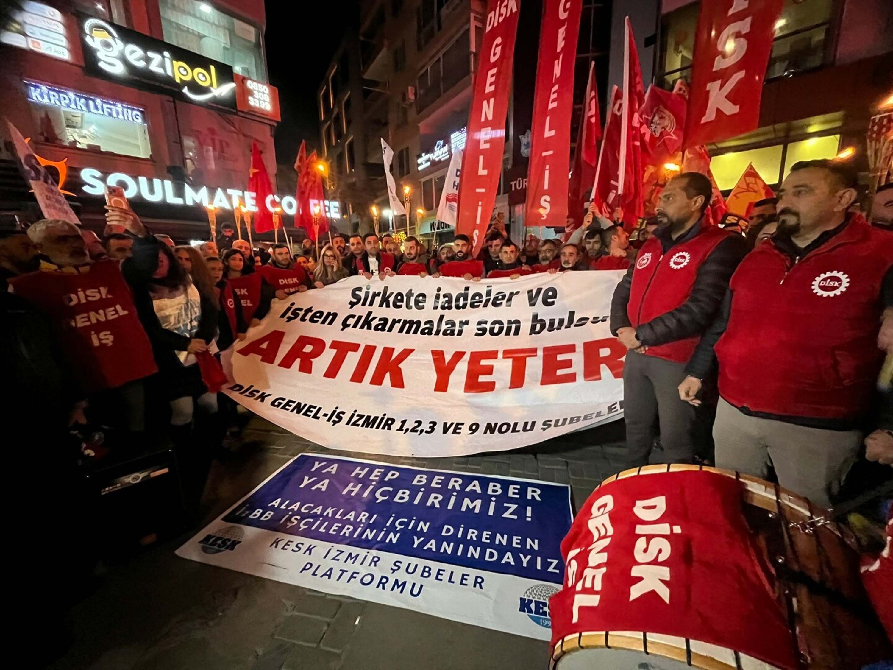 İzmir belediye işçileri protesto