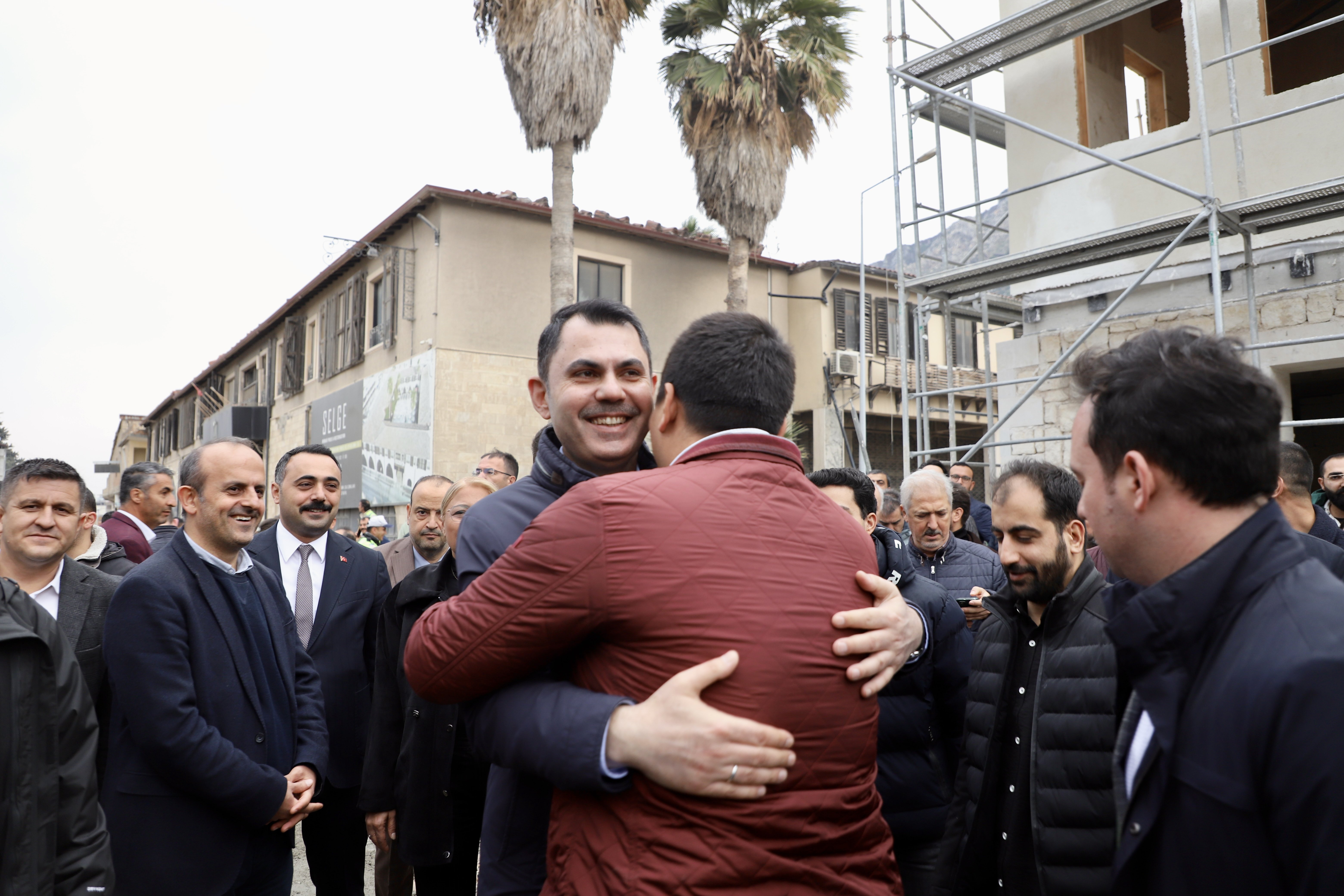 Bakan Kurum Hatay yetkilileriyle