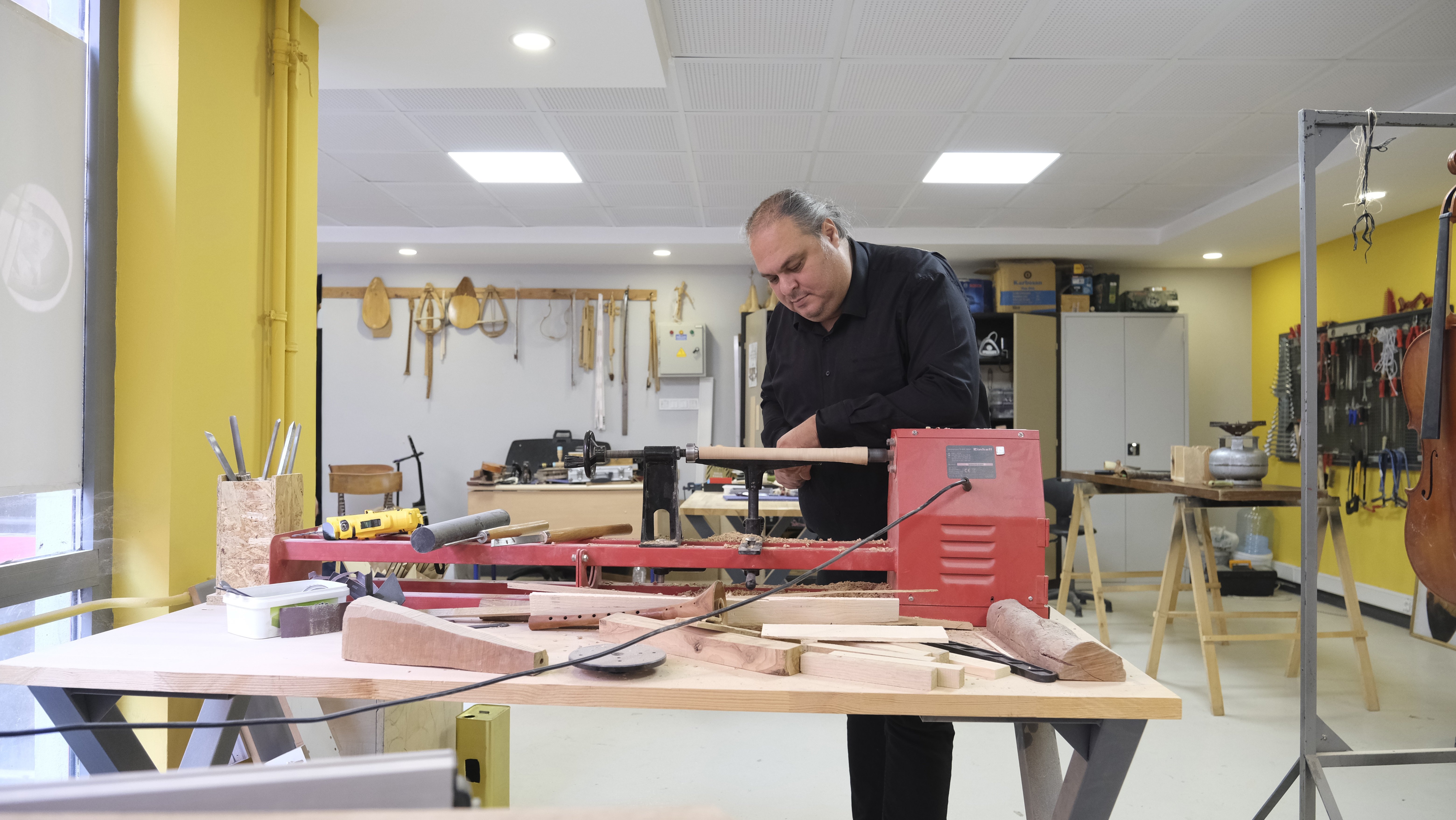 Atık malzemelerden enstrüman yapım aşamaları