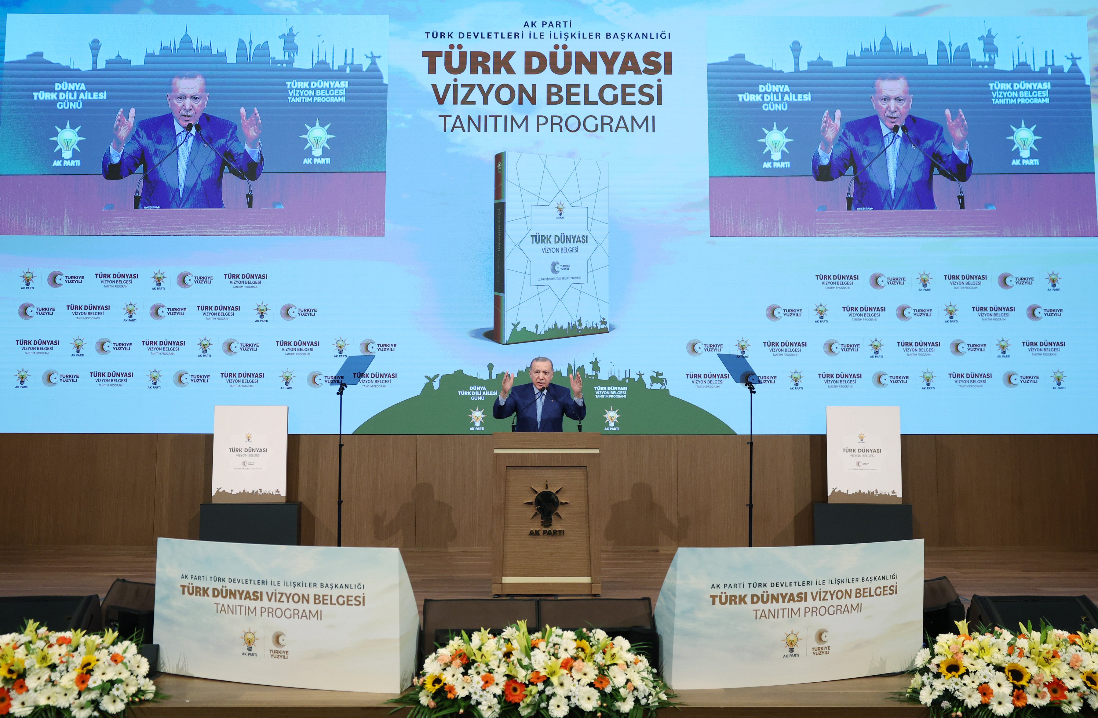 Türk Dünyası Vizyon Belgesi tanıtımında protokol üyeleri
