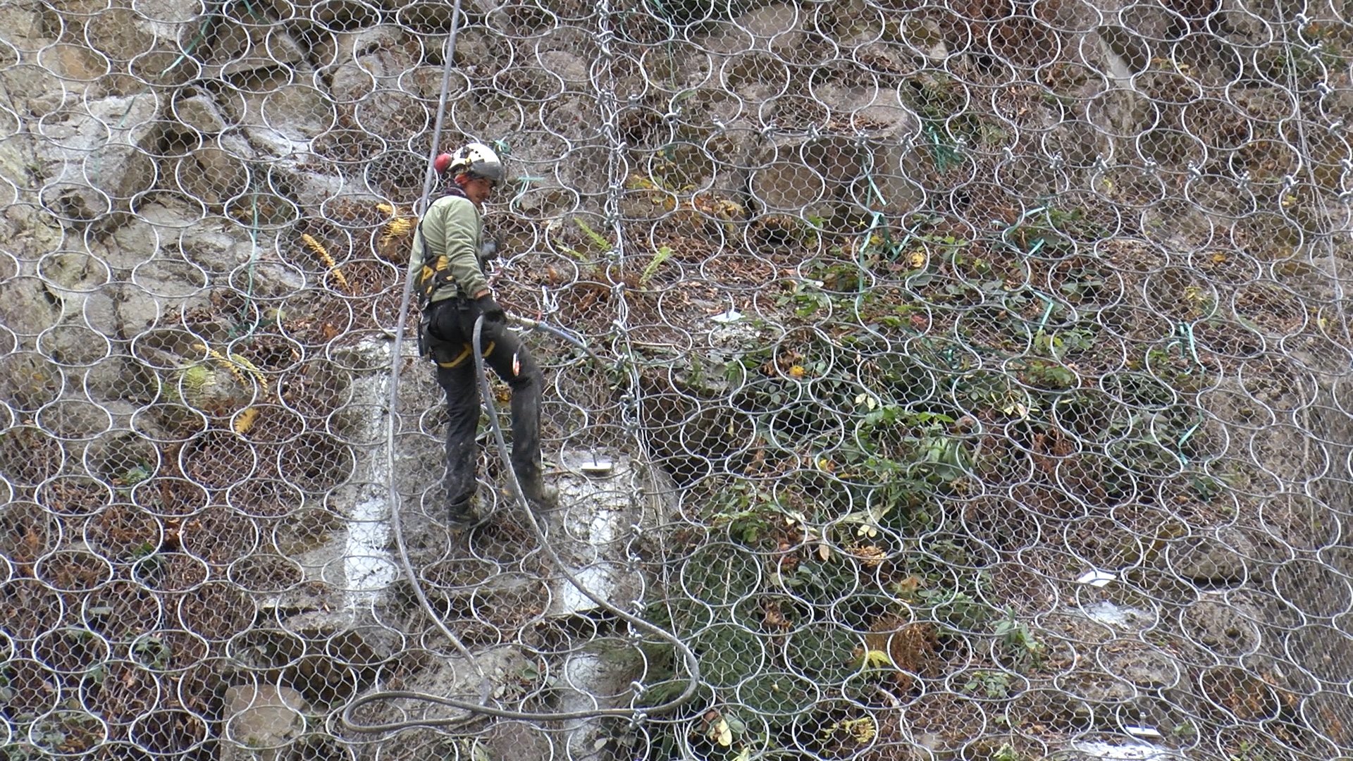 Ayder Yaylası çelik ağ örme çalışması
