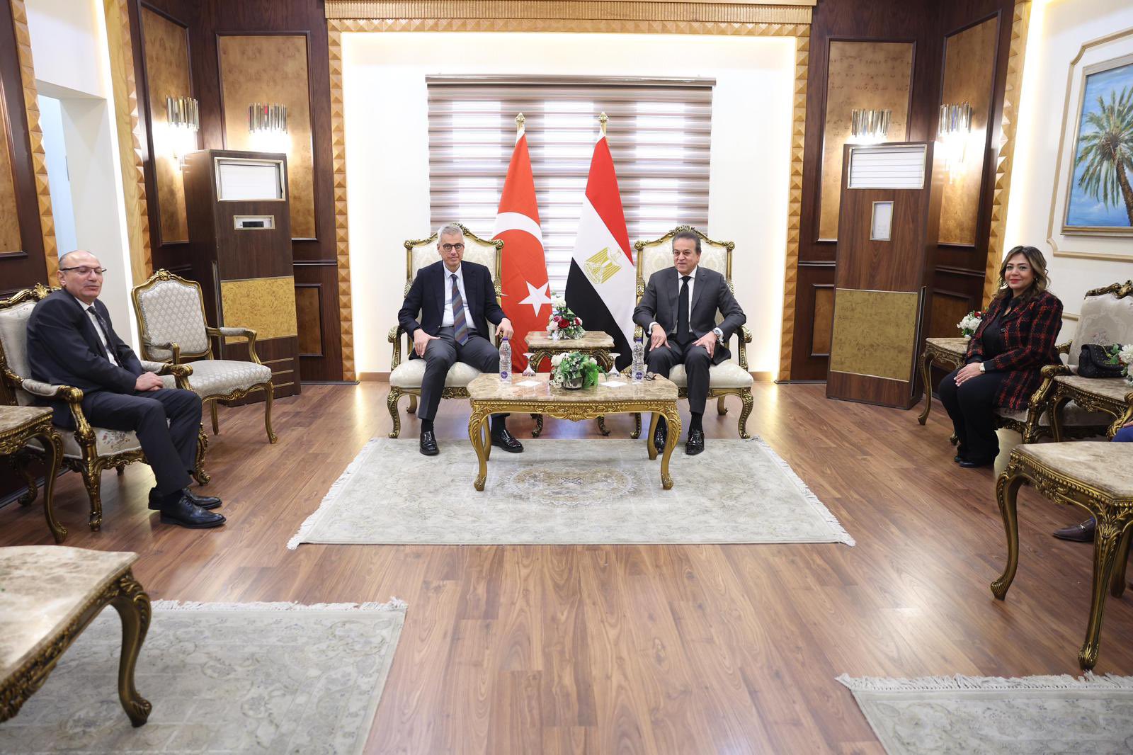 Bakan Kemal Memişoğlu Mısır Sağlık Bakanı Abdelghaffar ile görüşüyor