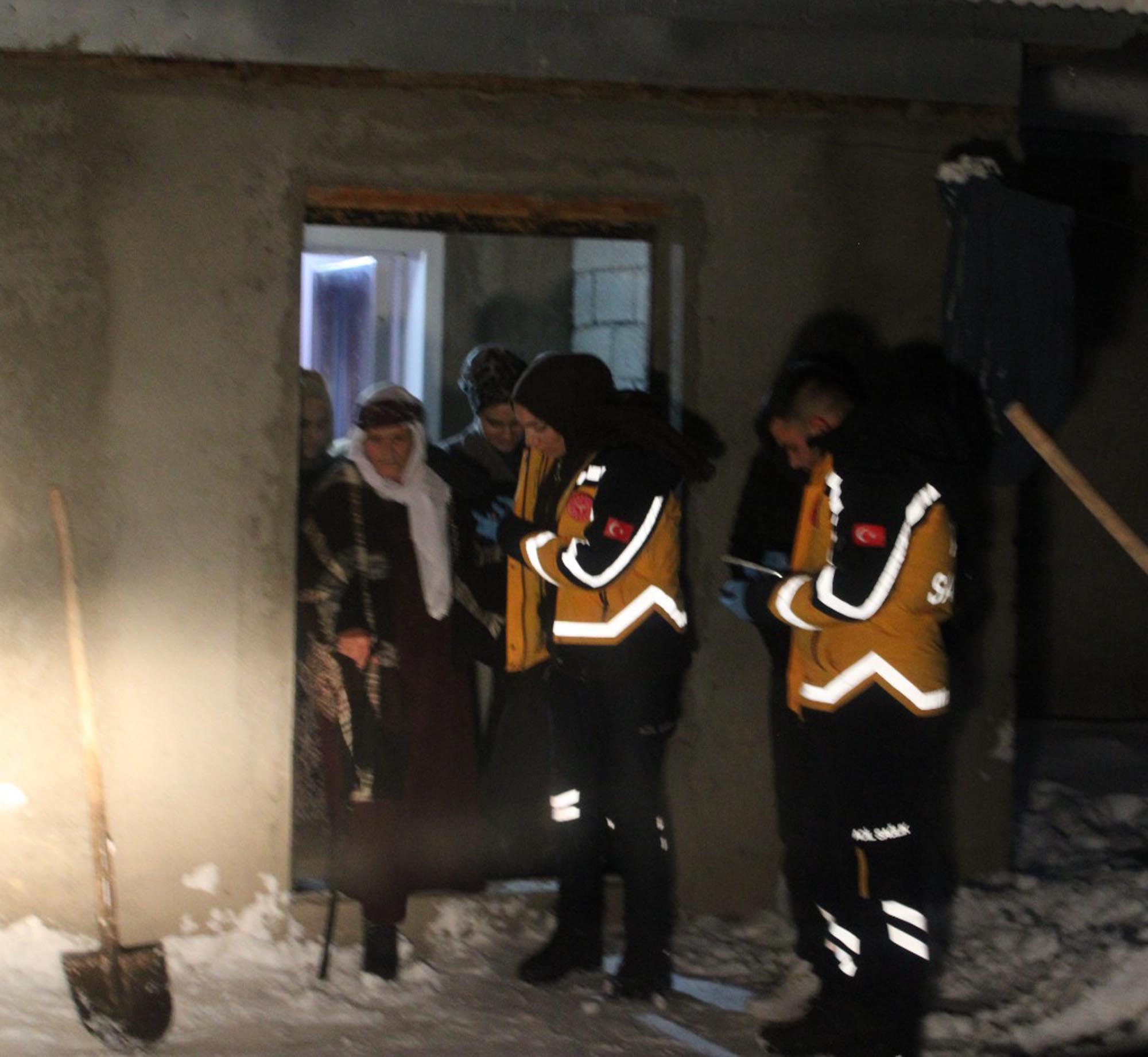 Köy yolu açma iş makinesi Ağrı