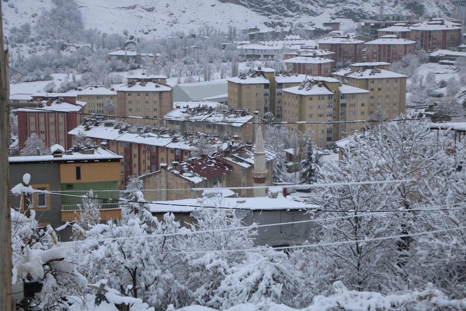 Kar altındaki Hakkari