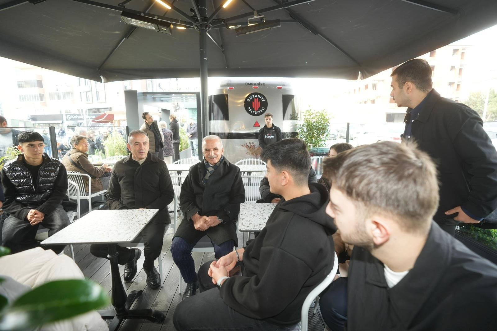 Bir Başka Burger açılış töreni