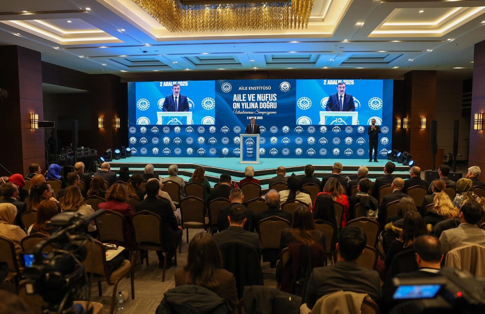 Aile ve Sosyal Hizmetler Bakanı Mahinur Özdemir Göktaş