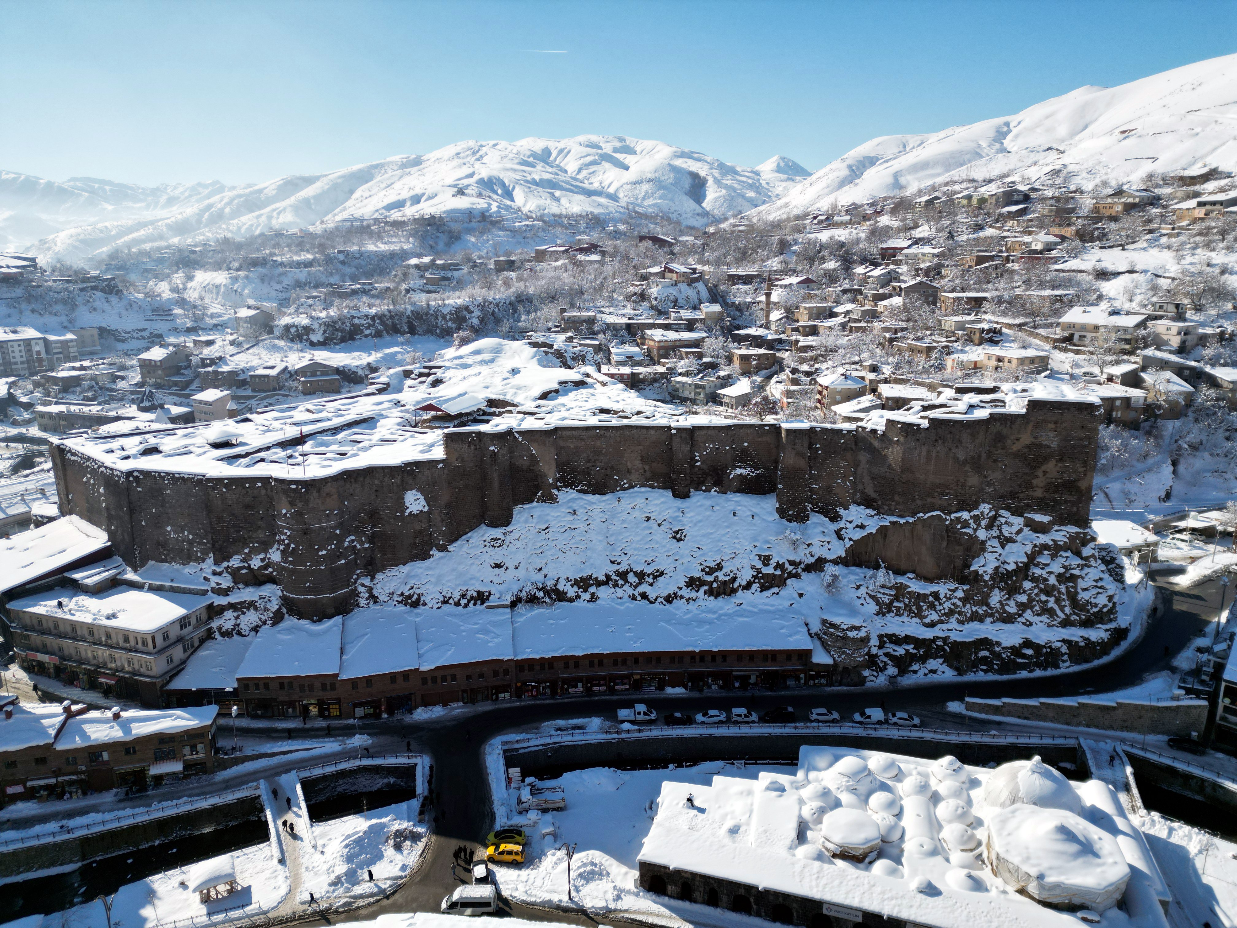 Bitlis Kalesi kar altında