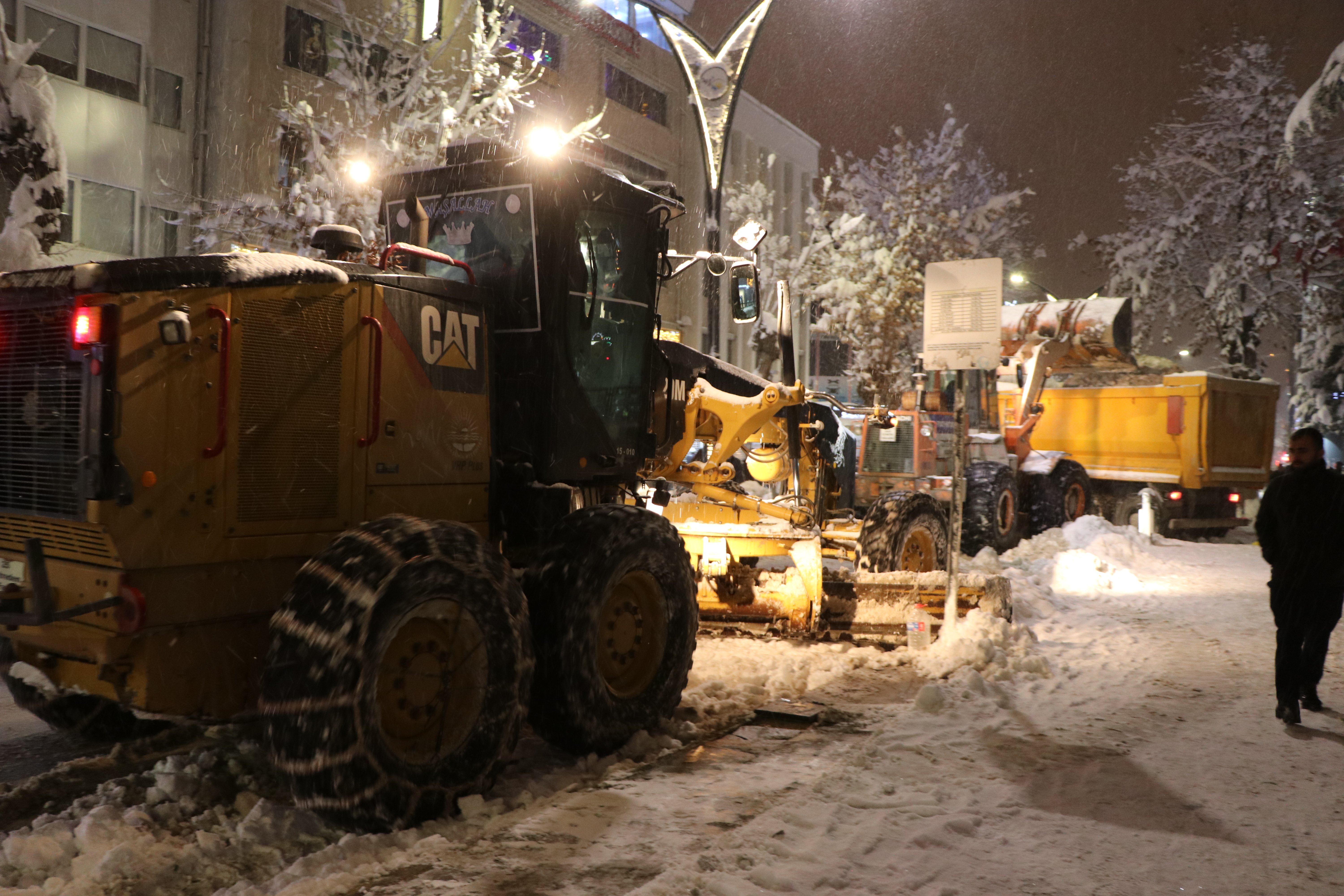 Van kar mücadelesi ekipleri