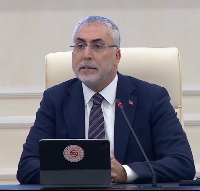 Çalışma ve Sosyal Güvenlik Bakanı Vedat Işıkhan Asgari Ücret Açıklaması